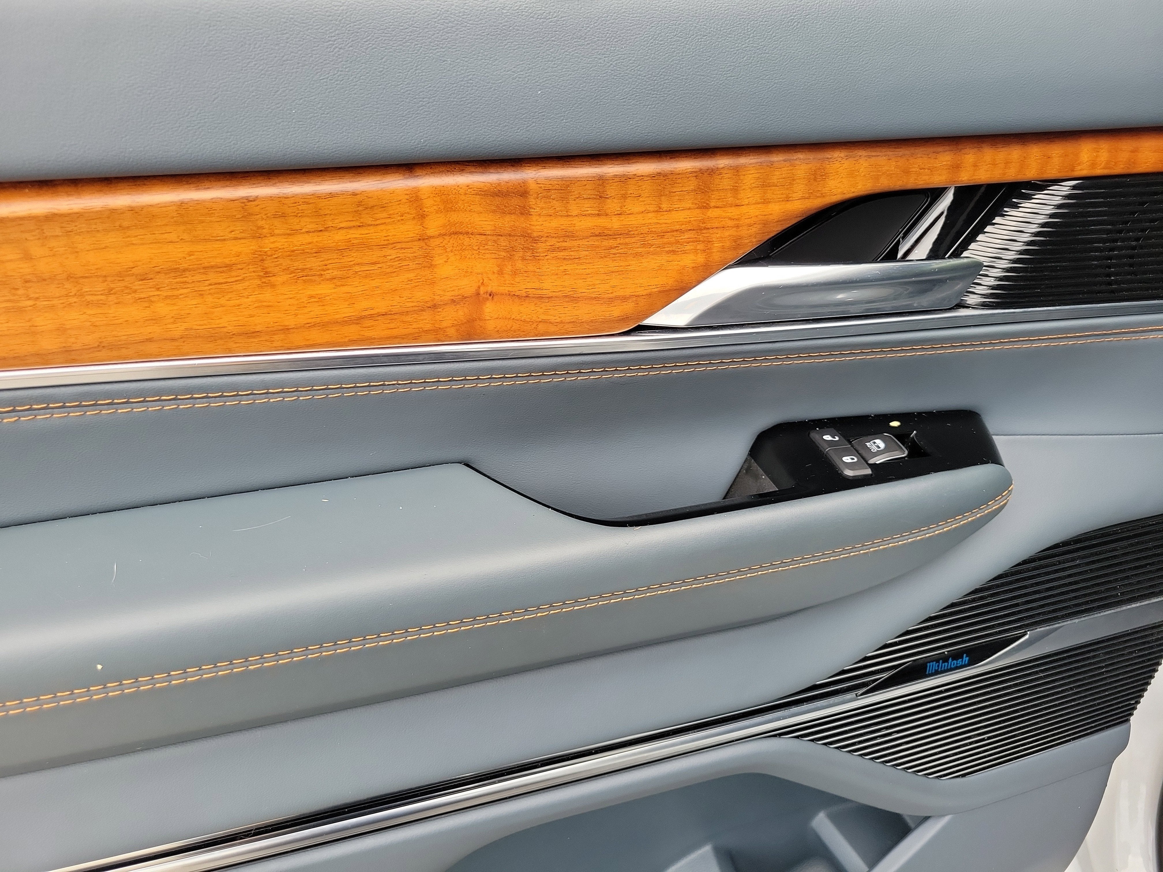 2023 Jeep Grand Wagoneer Series II