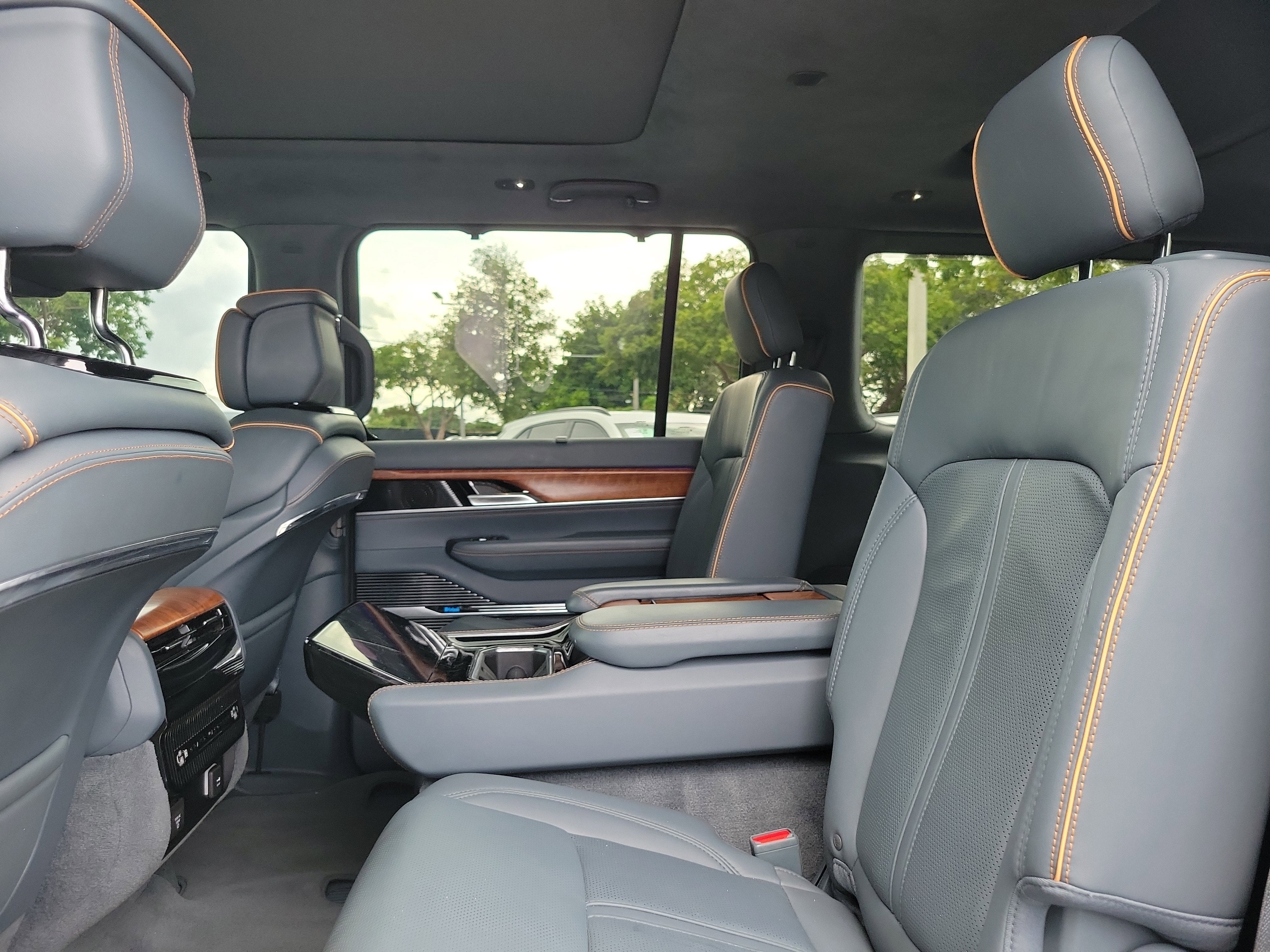 2023 Jeep Grand Wagoneer Series II