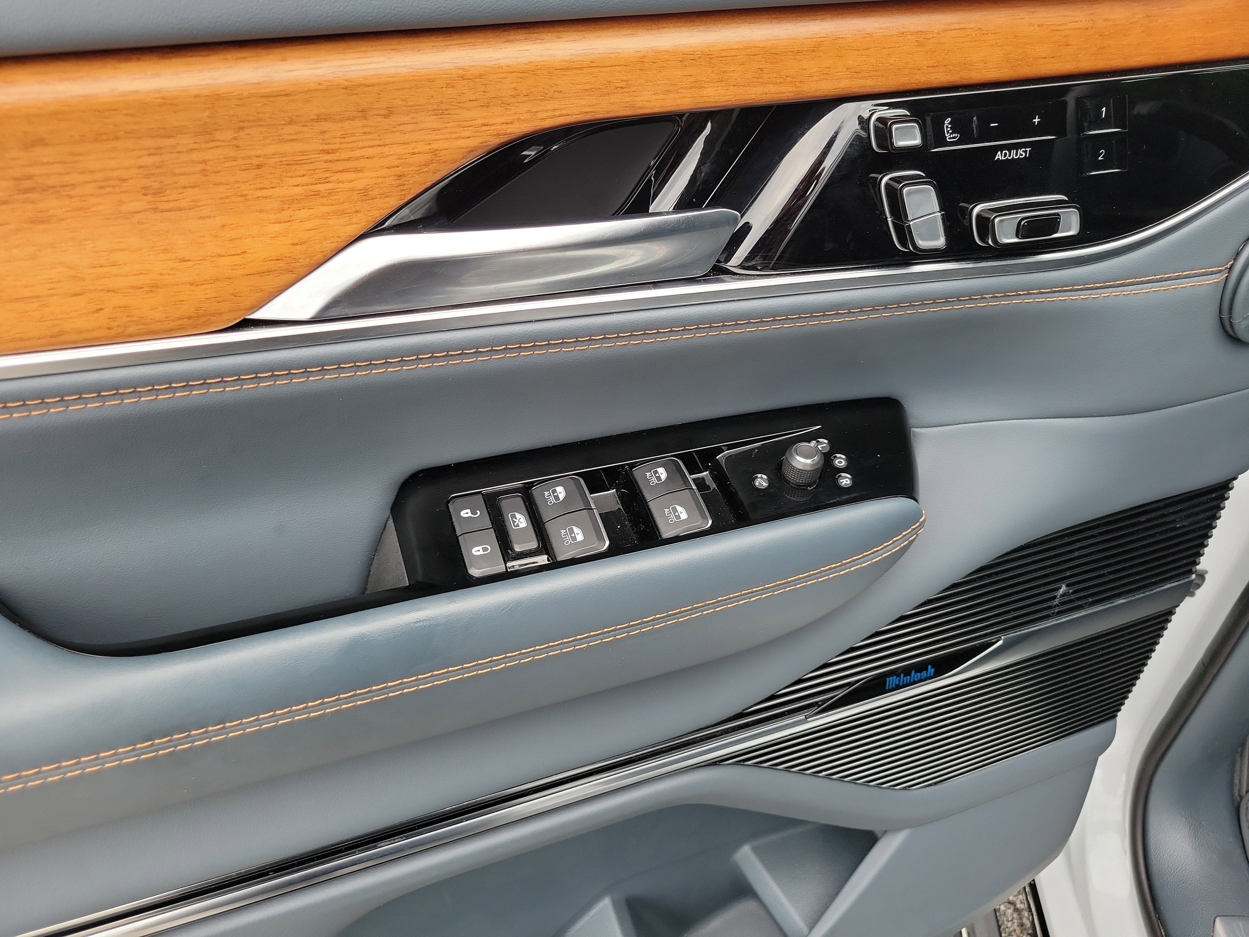 2023 Jeep Grand Wagoneer Series II