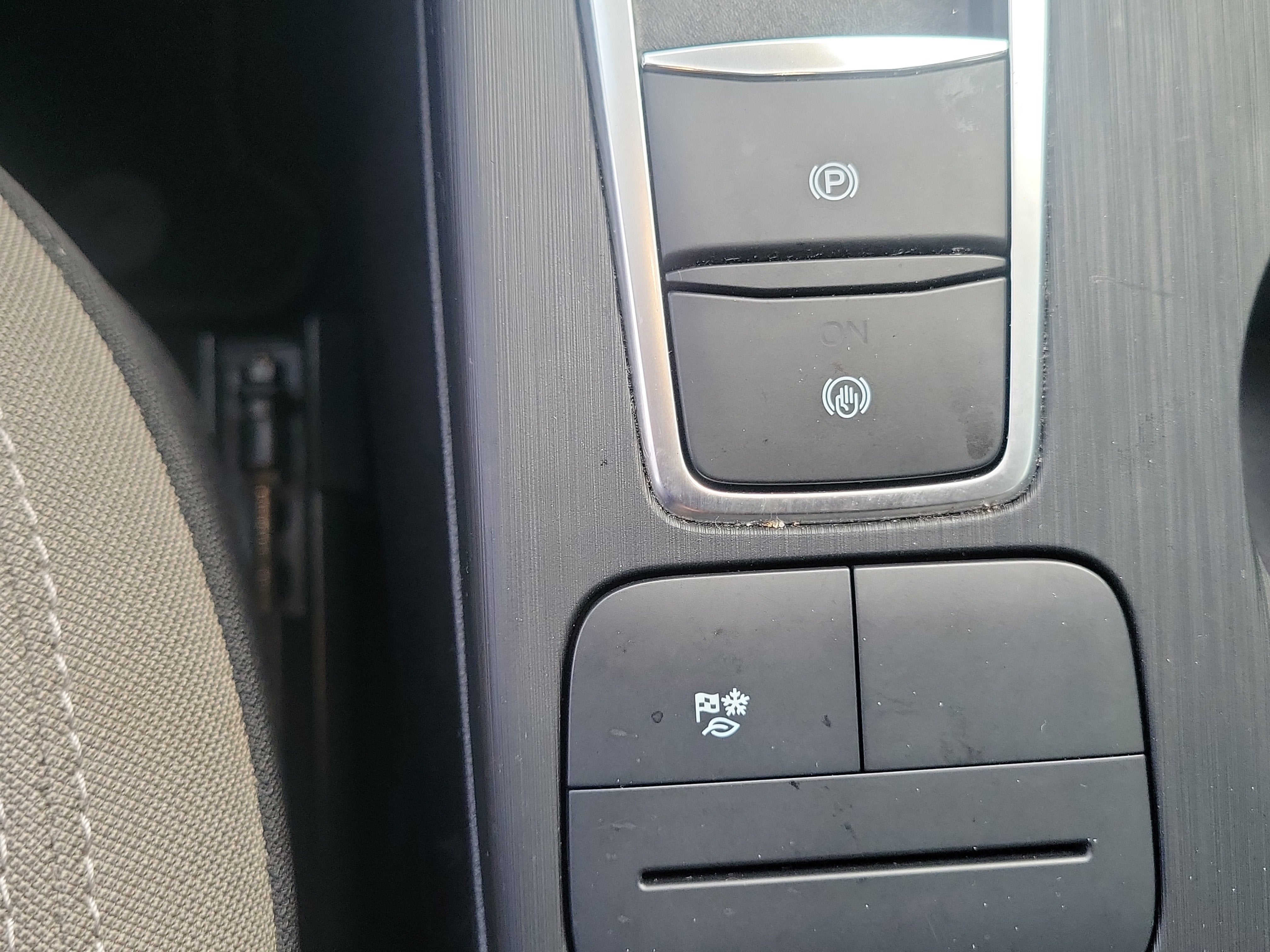 2021 Ford Escape SE Hybrid