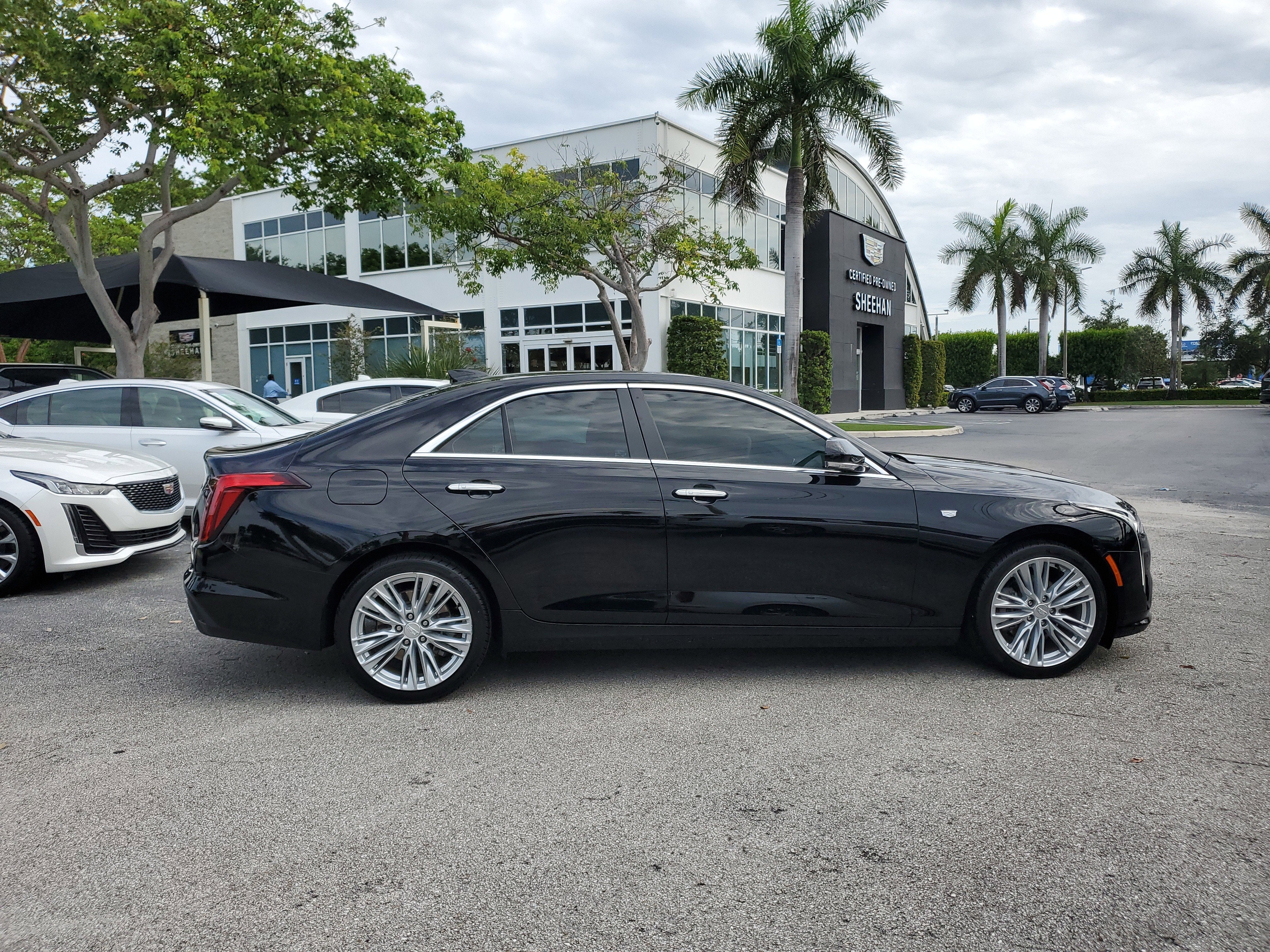 2022 Cadillac CT4 Premium Luxury