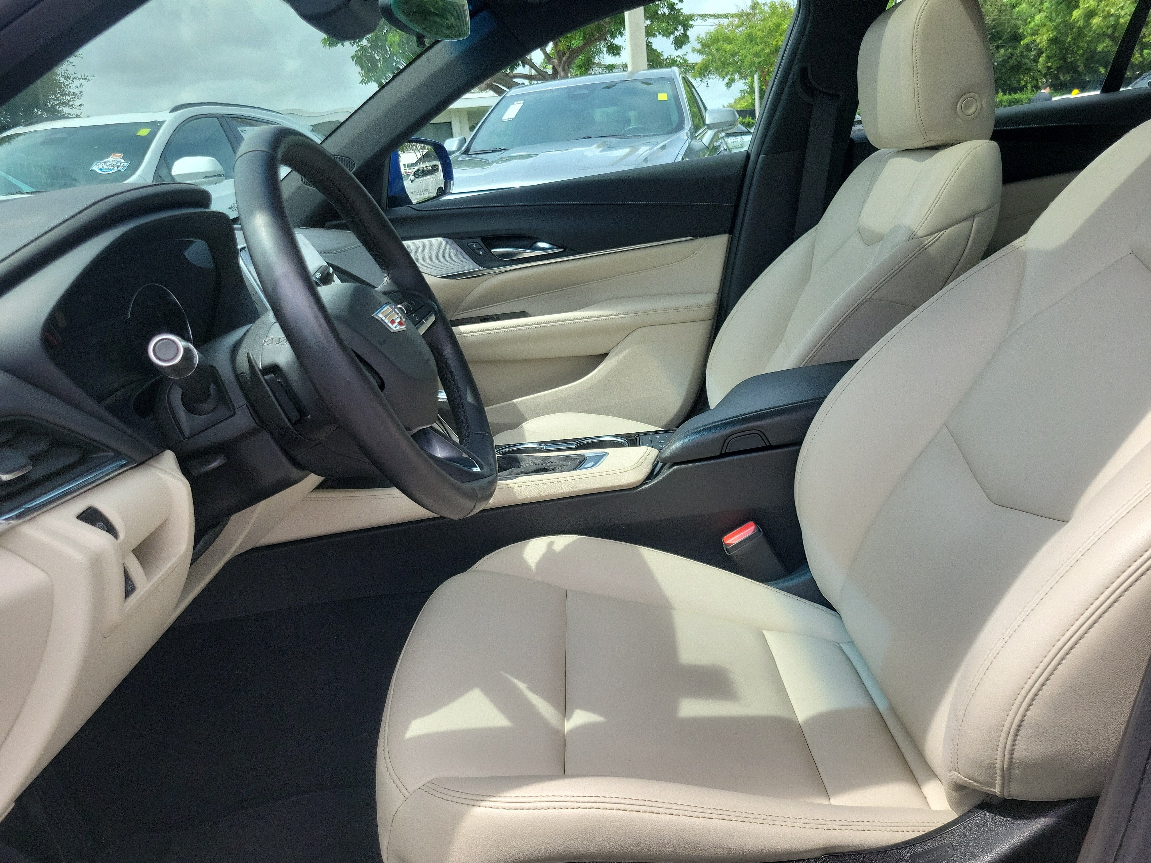 2023 Cadillac CT4 Luxury