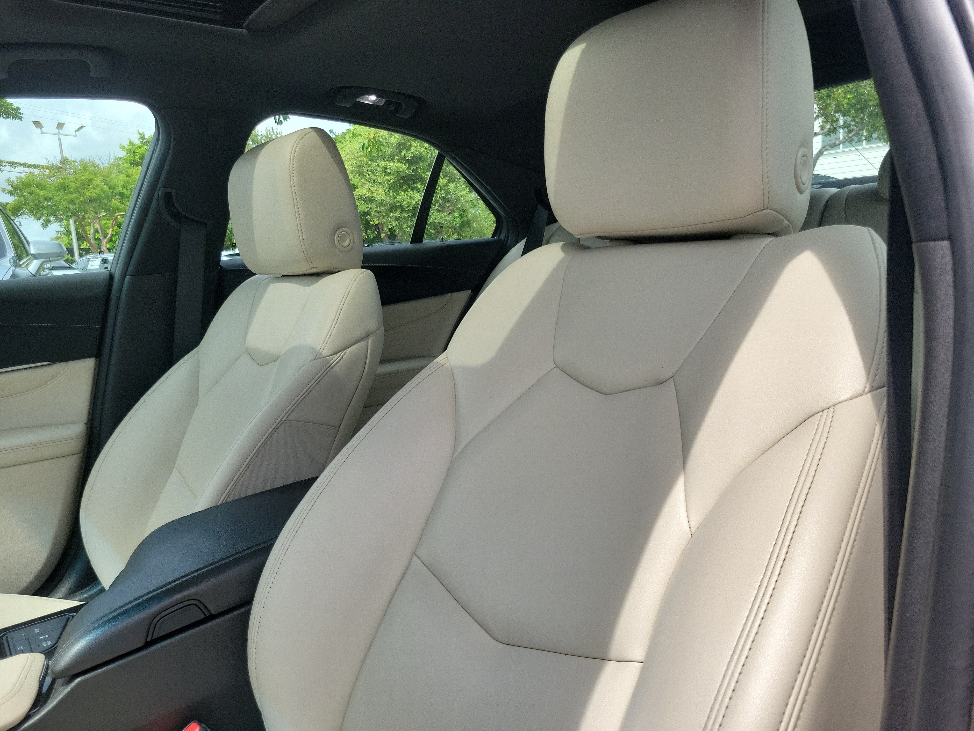2023 Cadillac CT4 Luxury