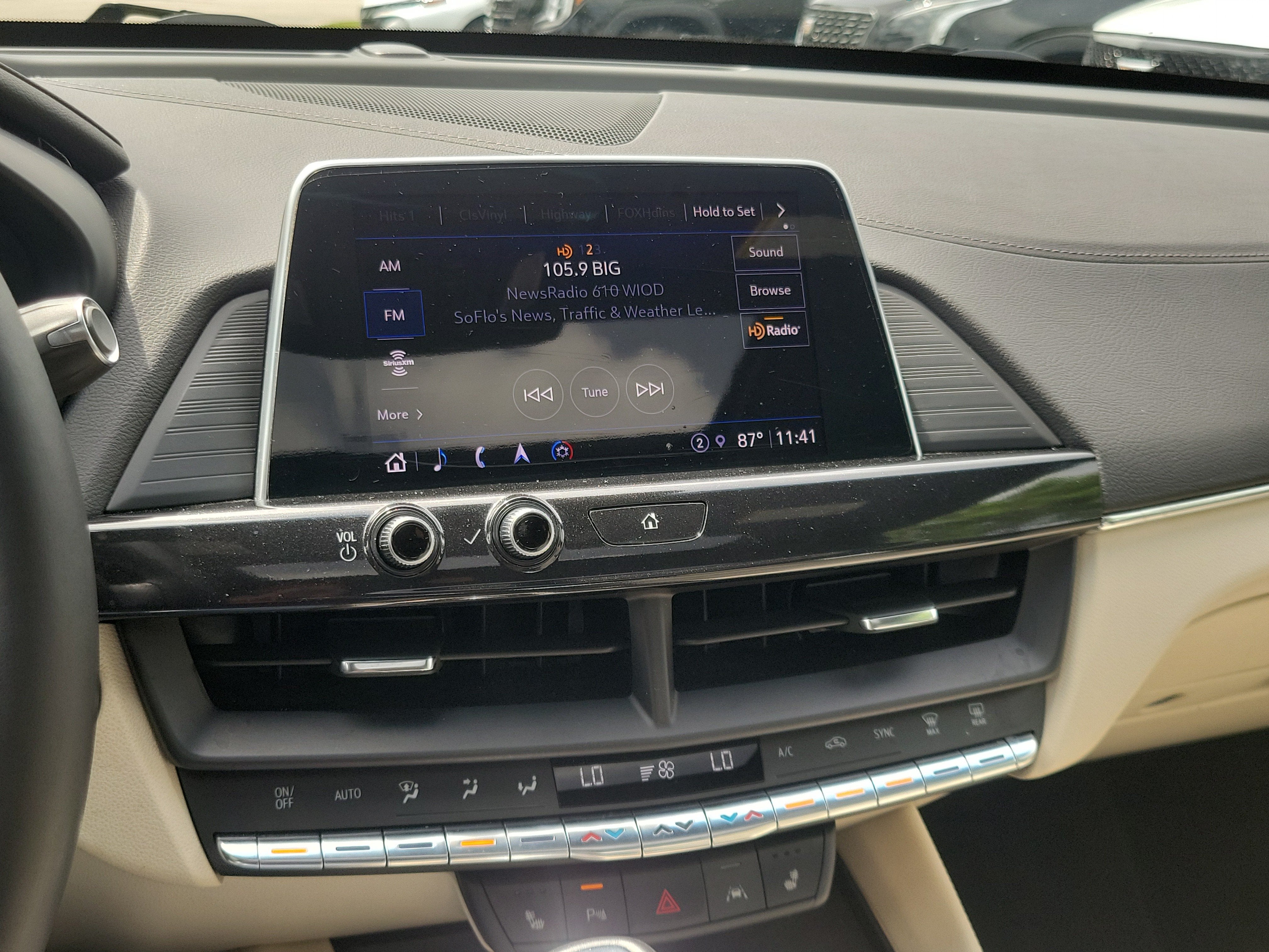 2023 Cadillac CT4 Luxury