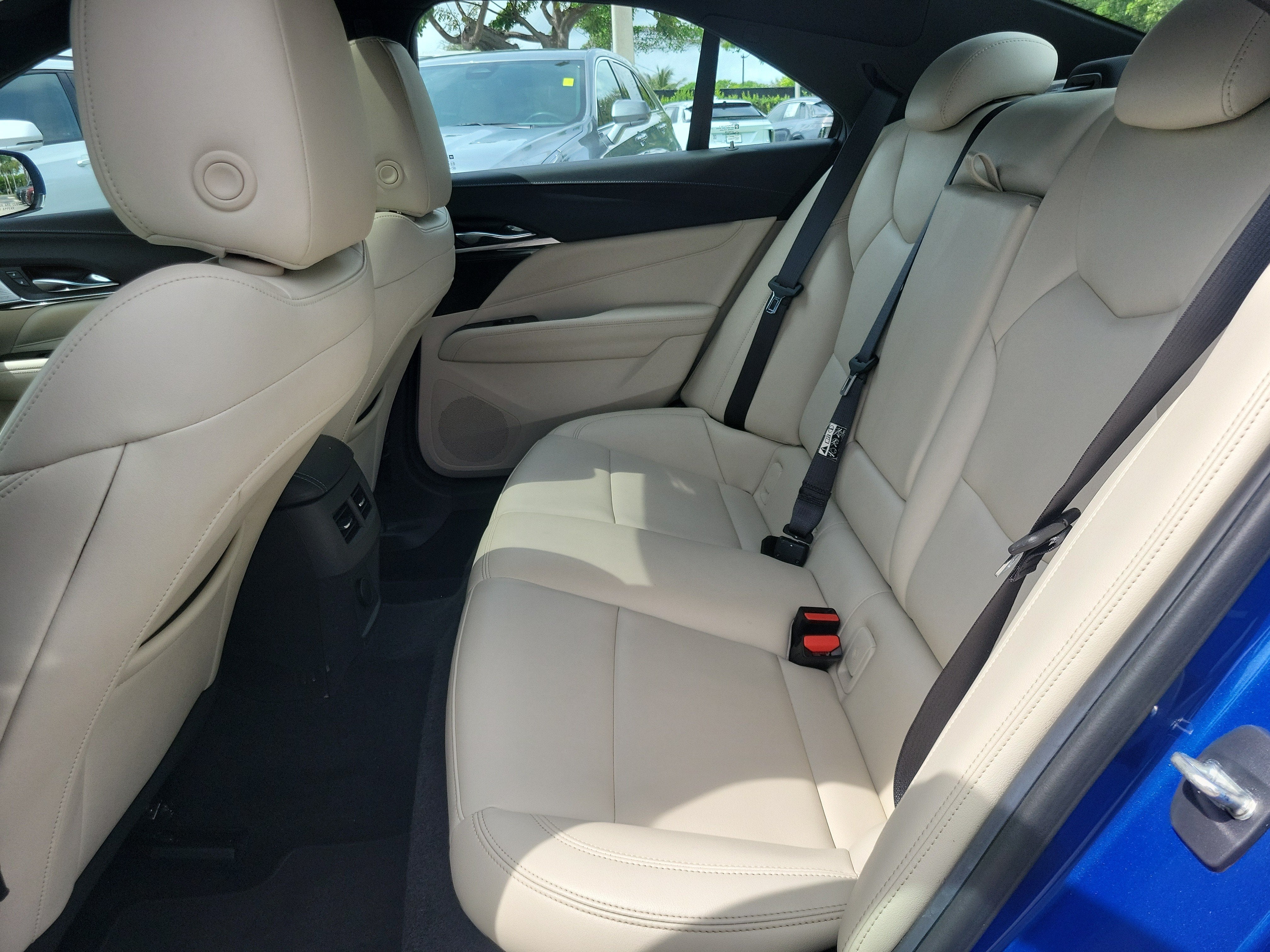 2023 Cadillac CT4 Luxury