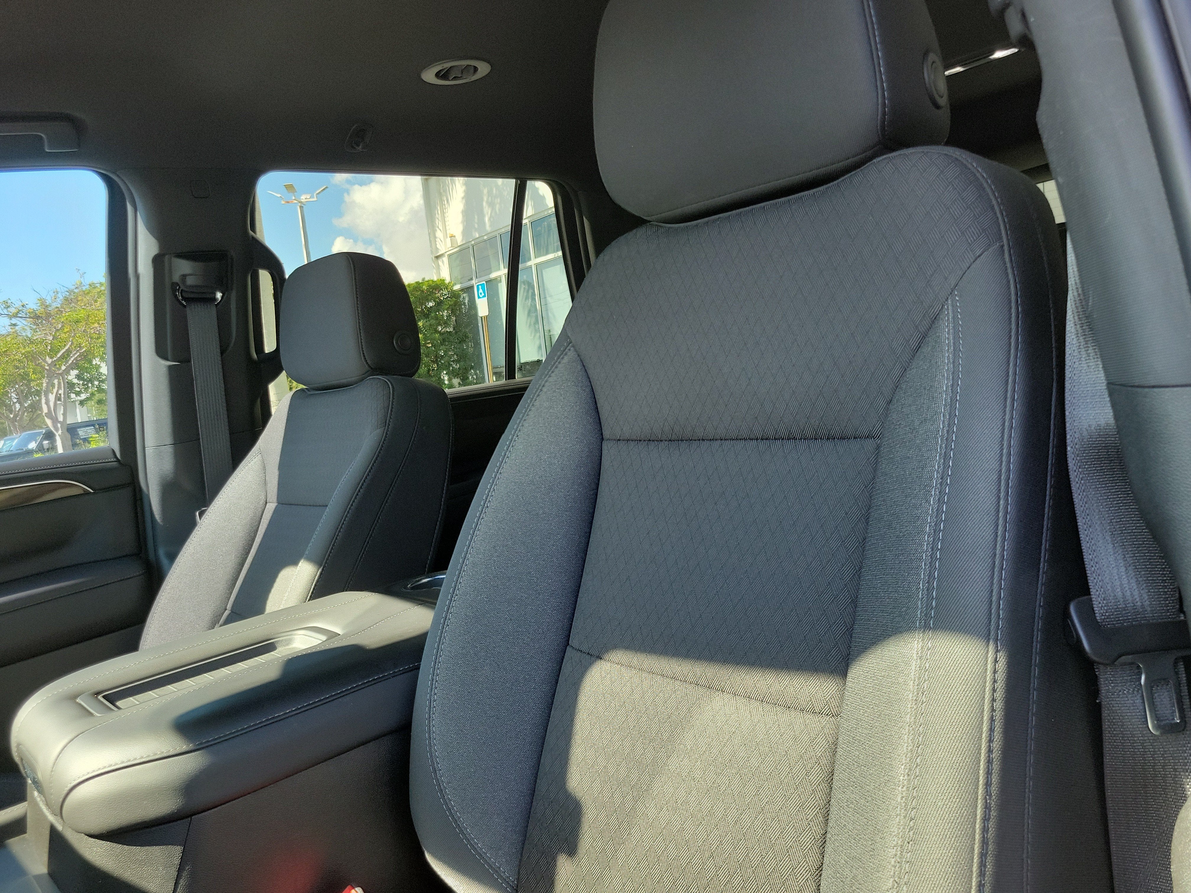 2024 GMC Yukon SLE