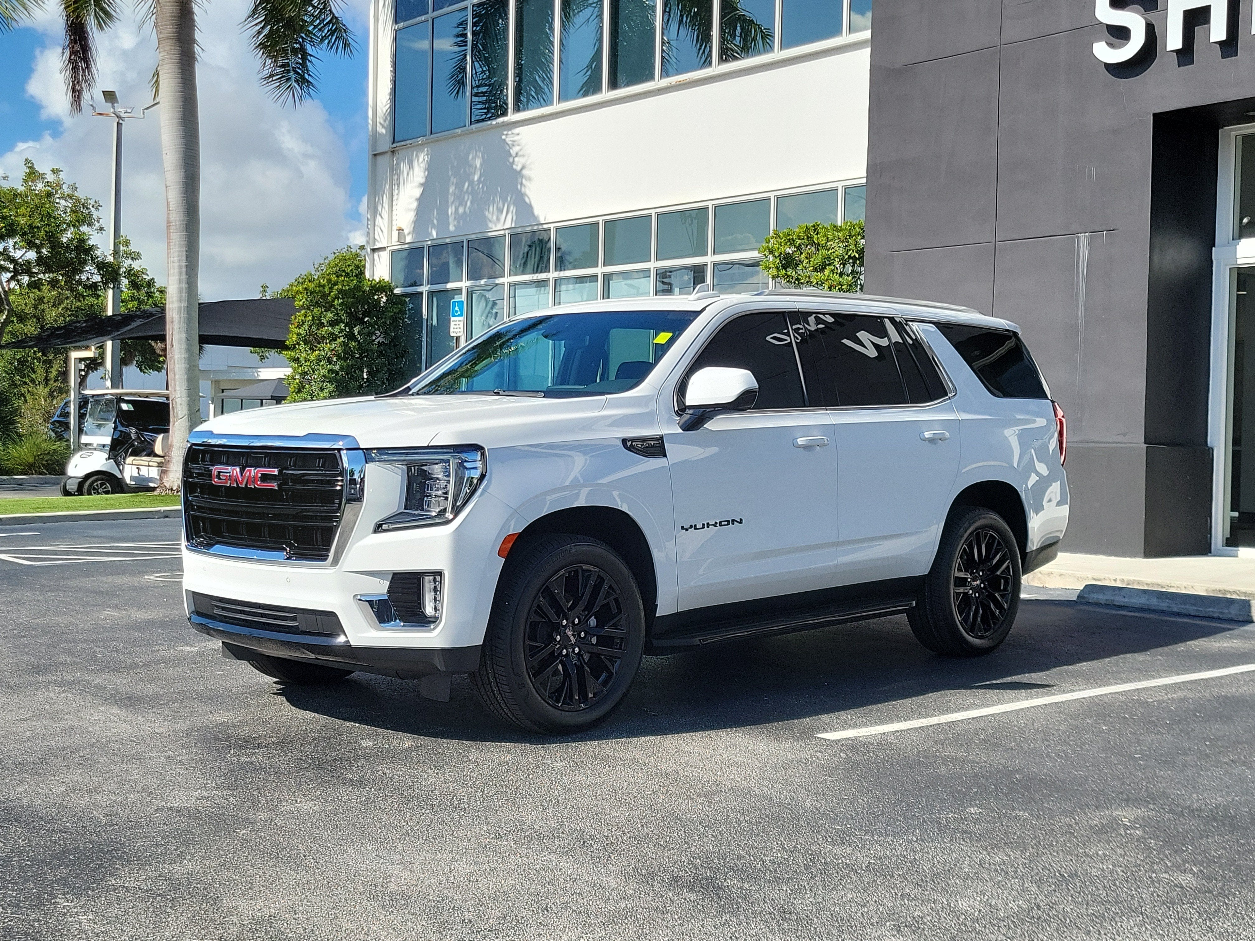 2024 GMC Yukon SLE