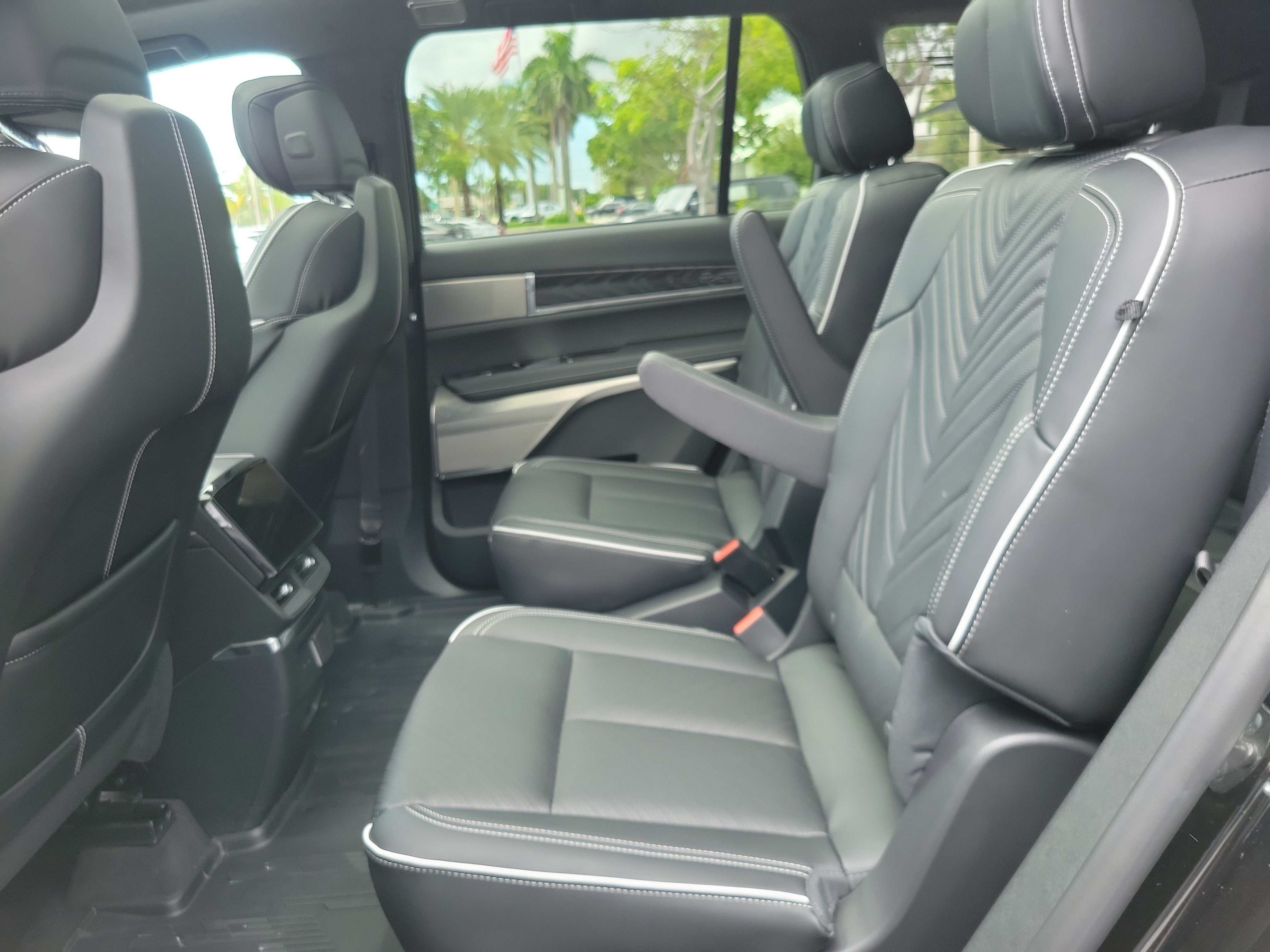 2026 Cadillac VISTIQ Platinum