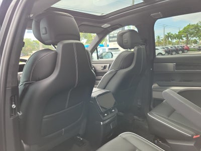 2026 Cadillac VISTIQ Platinum