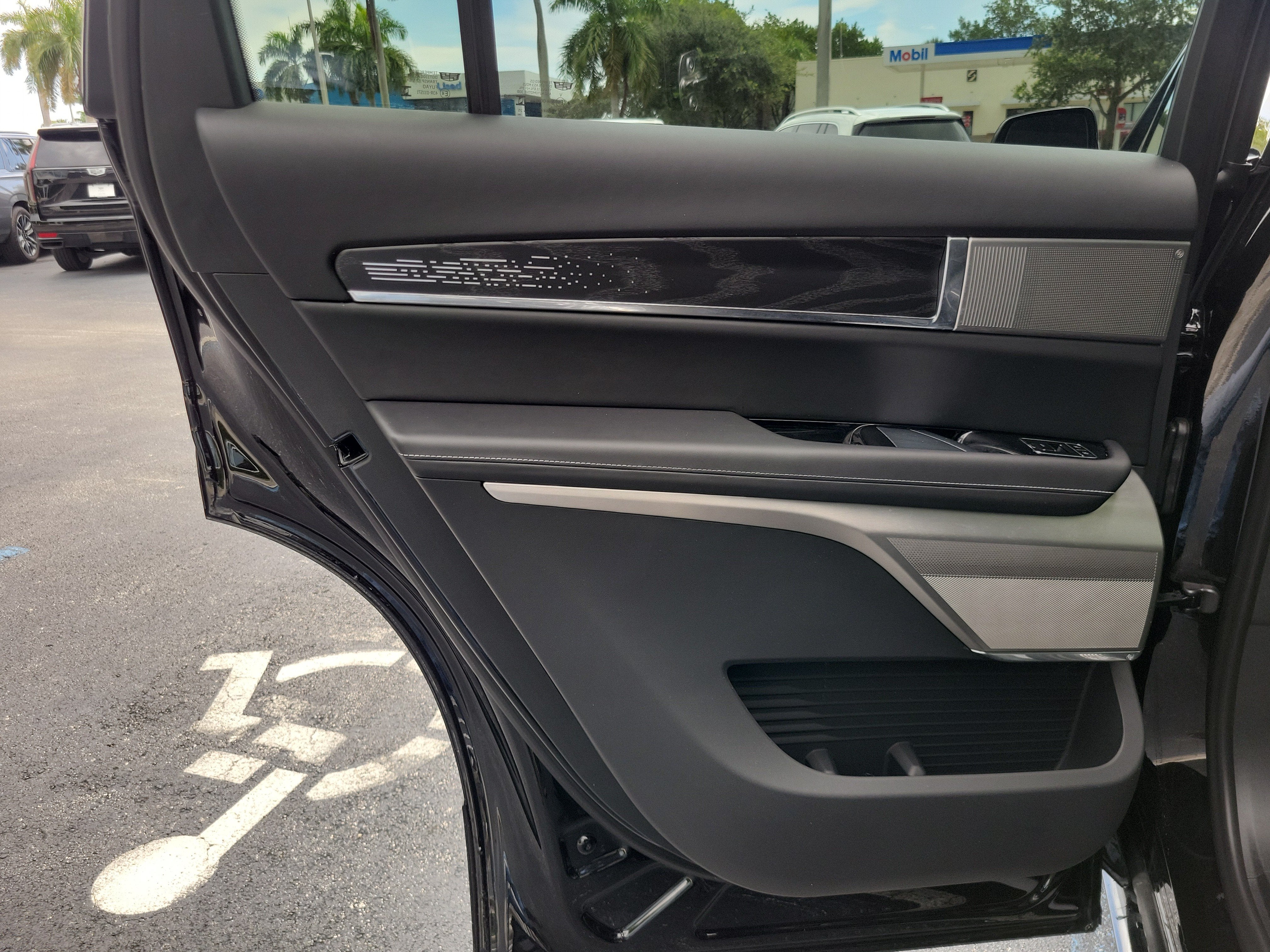 2026 Cadillac VISTIQ Platinum