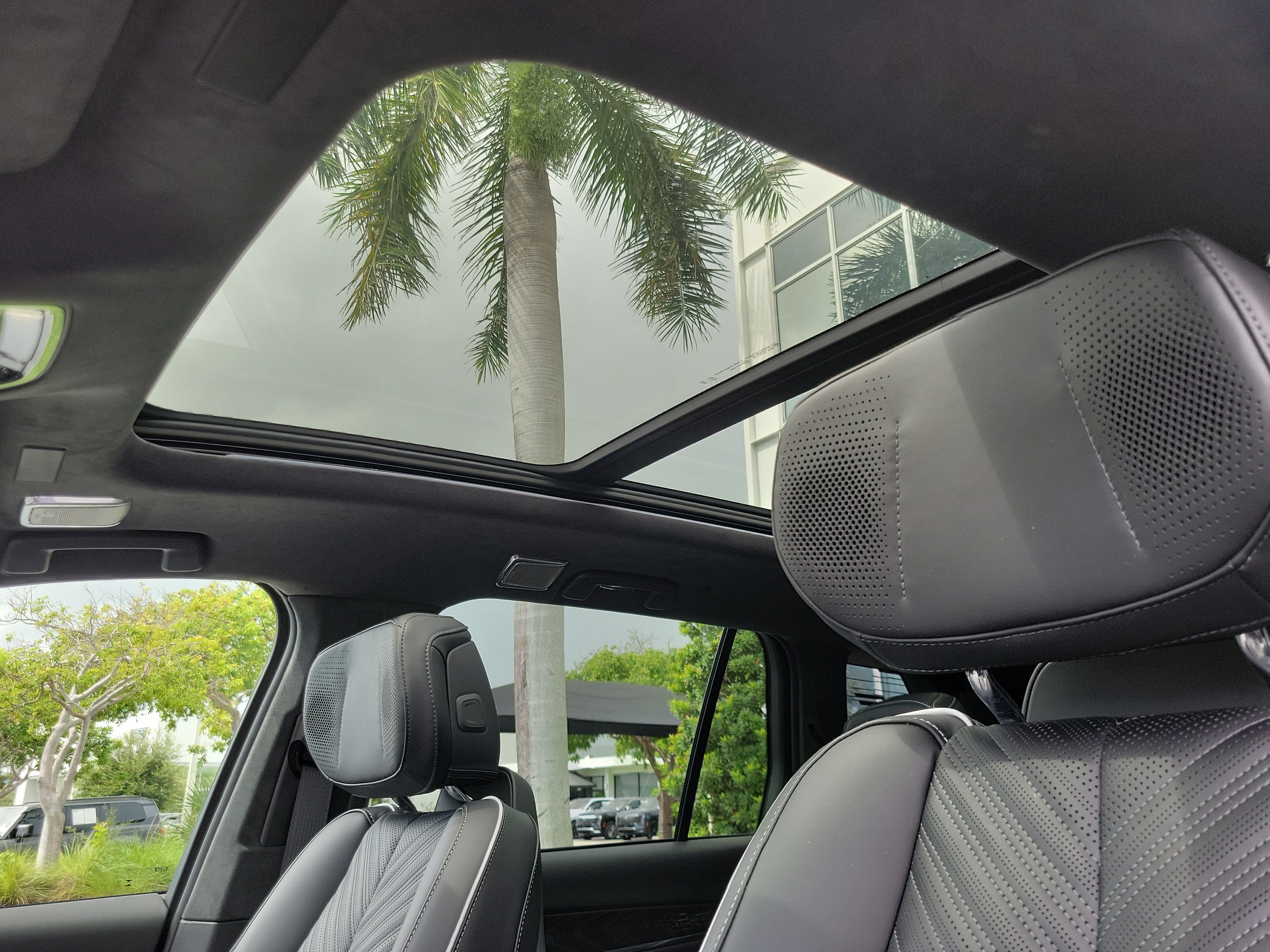 2026 Cadillac VISTIQ Platinum