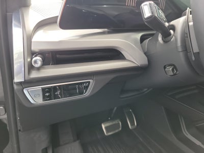 2026 Cadillac VISTIQ Platinum