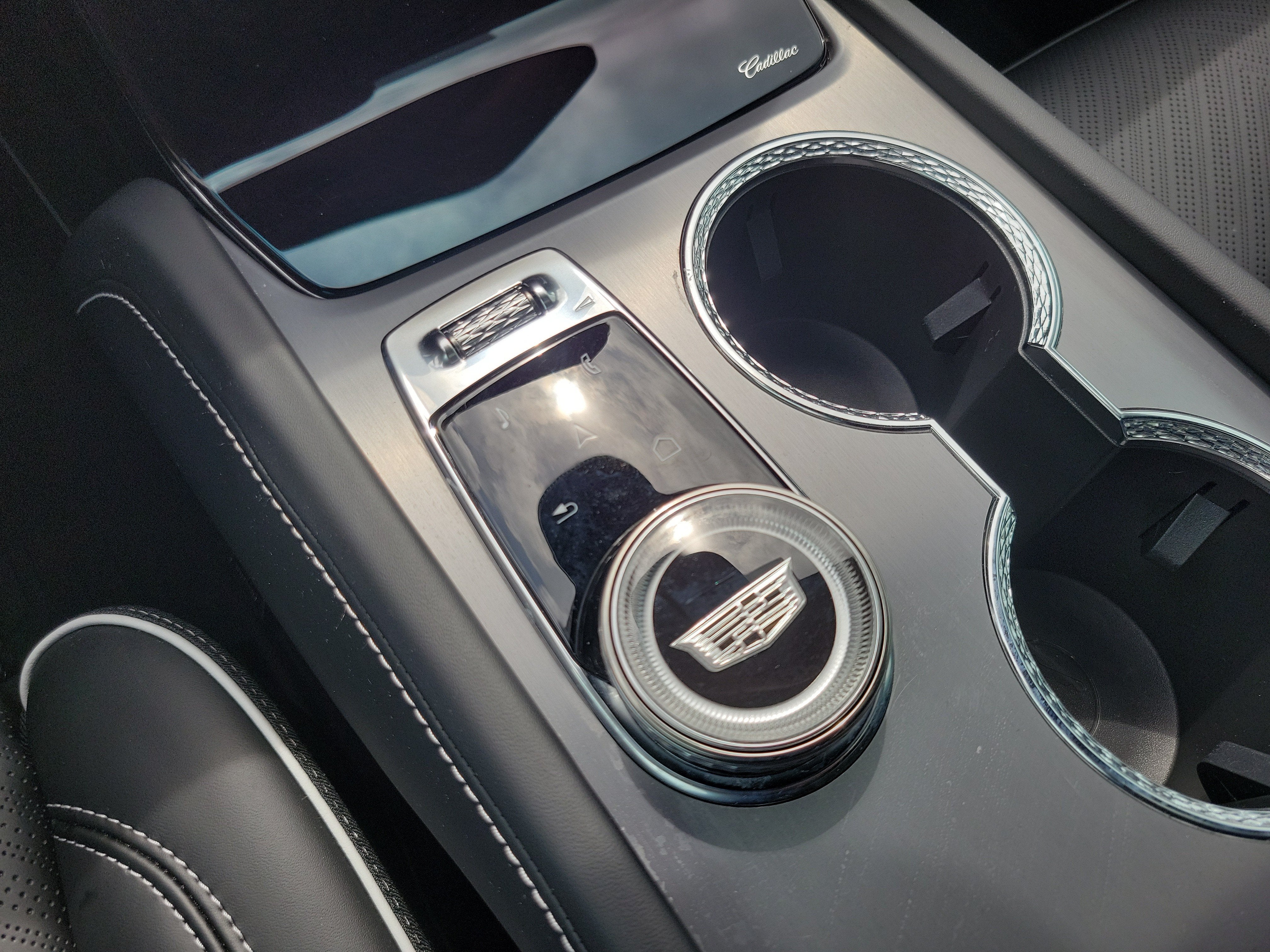 2026 Cadillac VISTIQ Platinum