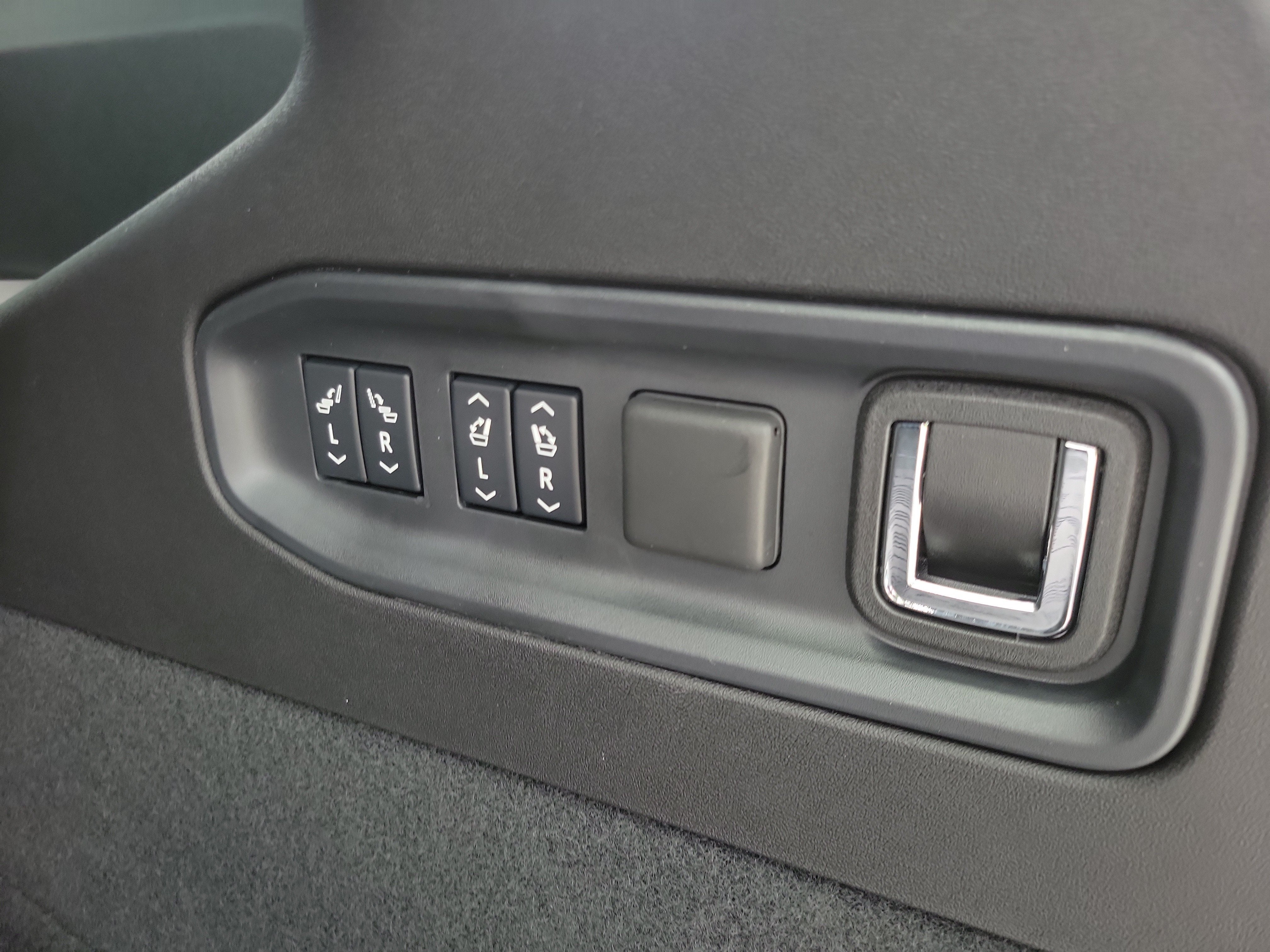 2026 Cadillac VISTIQ Platinum