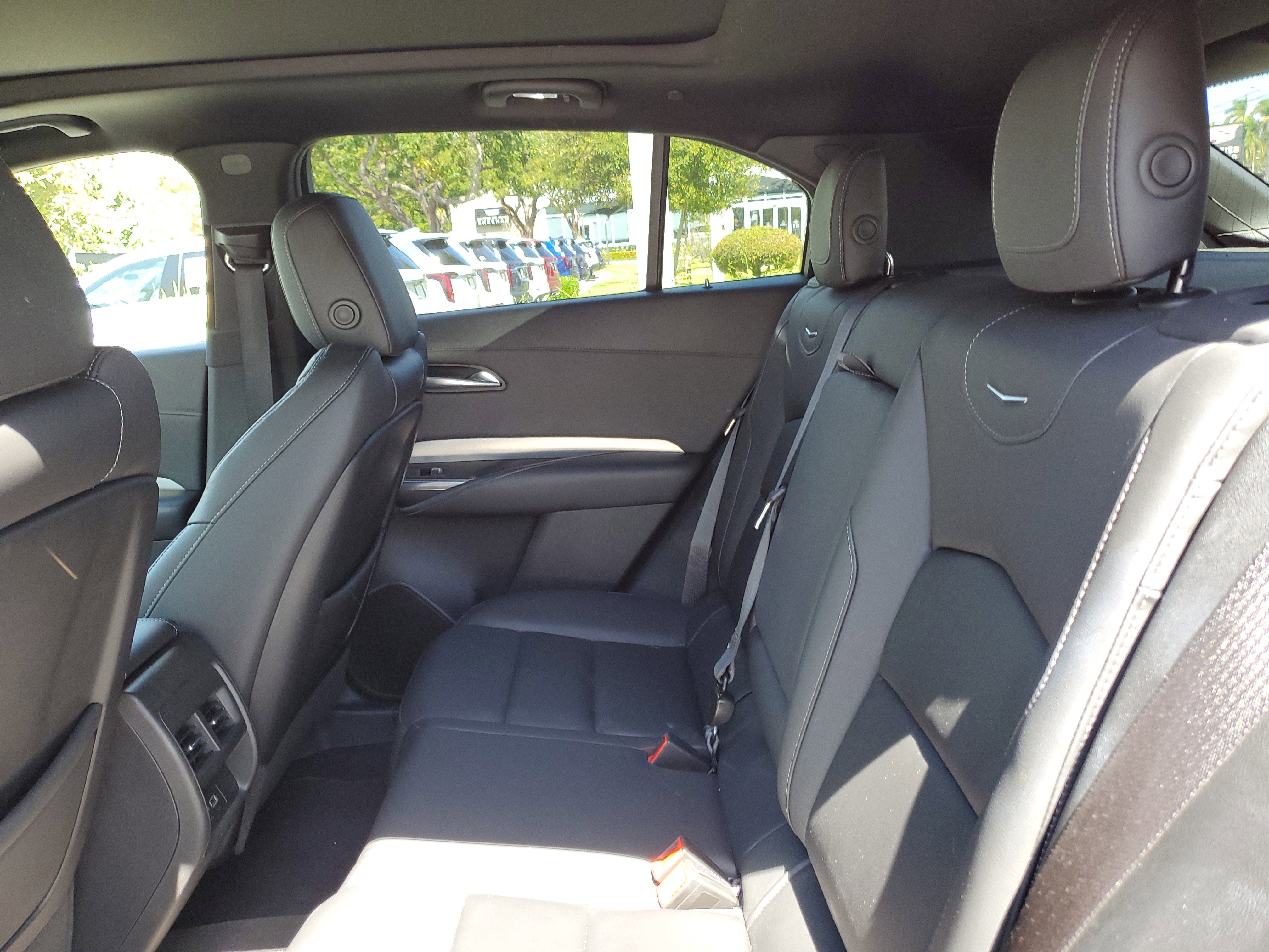 2023 Cadillac XT4 Premium Luxury