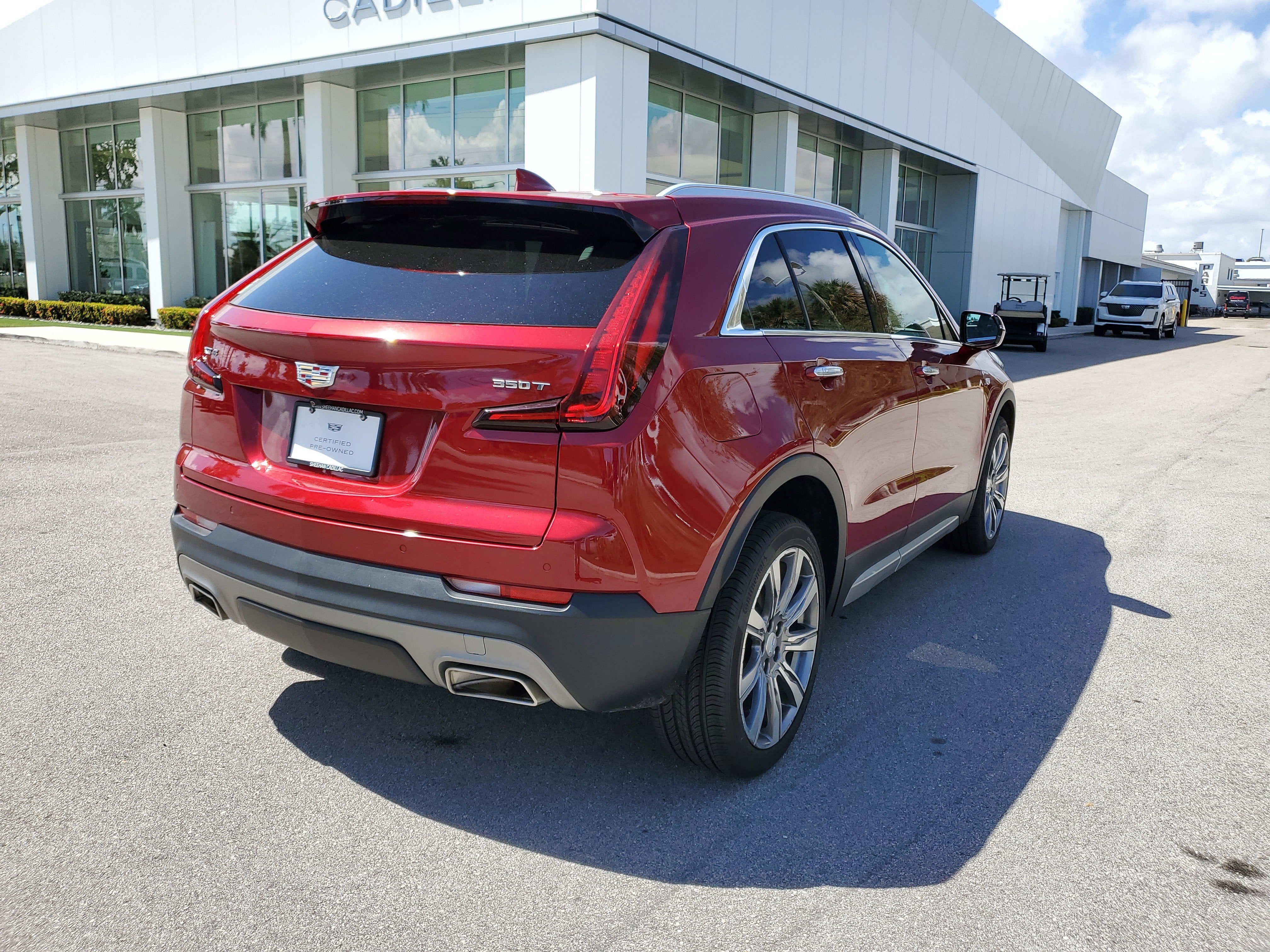 2023 Cadillac XT4 Premium Luxury