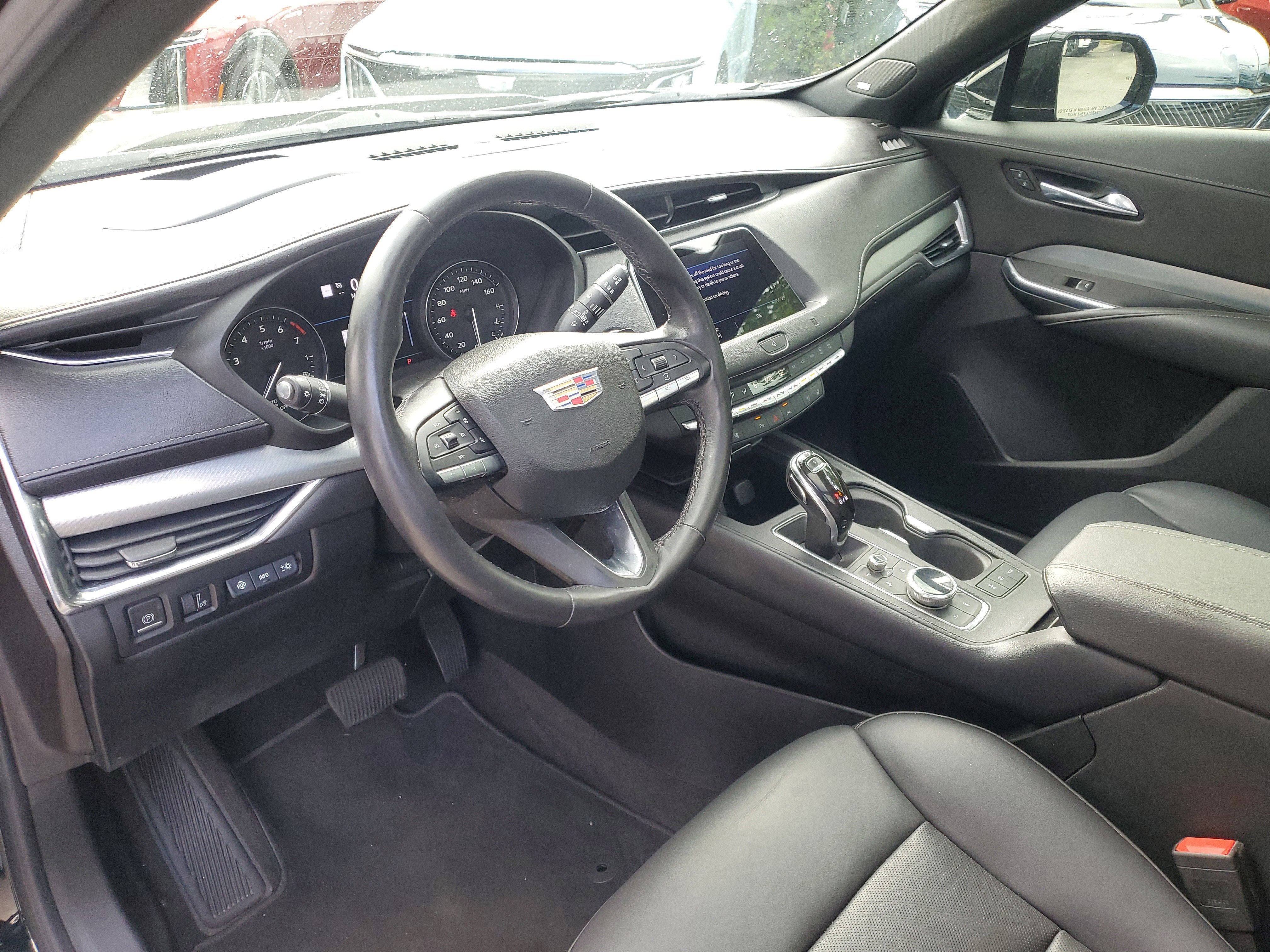 2020 Cadillac XT4 Premium Luxury