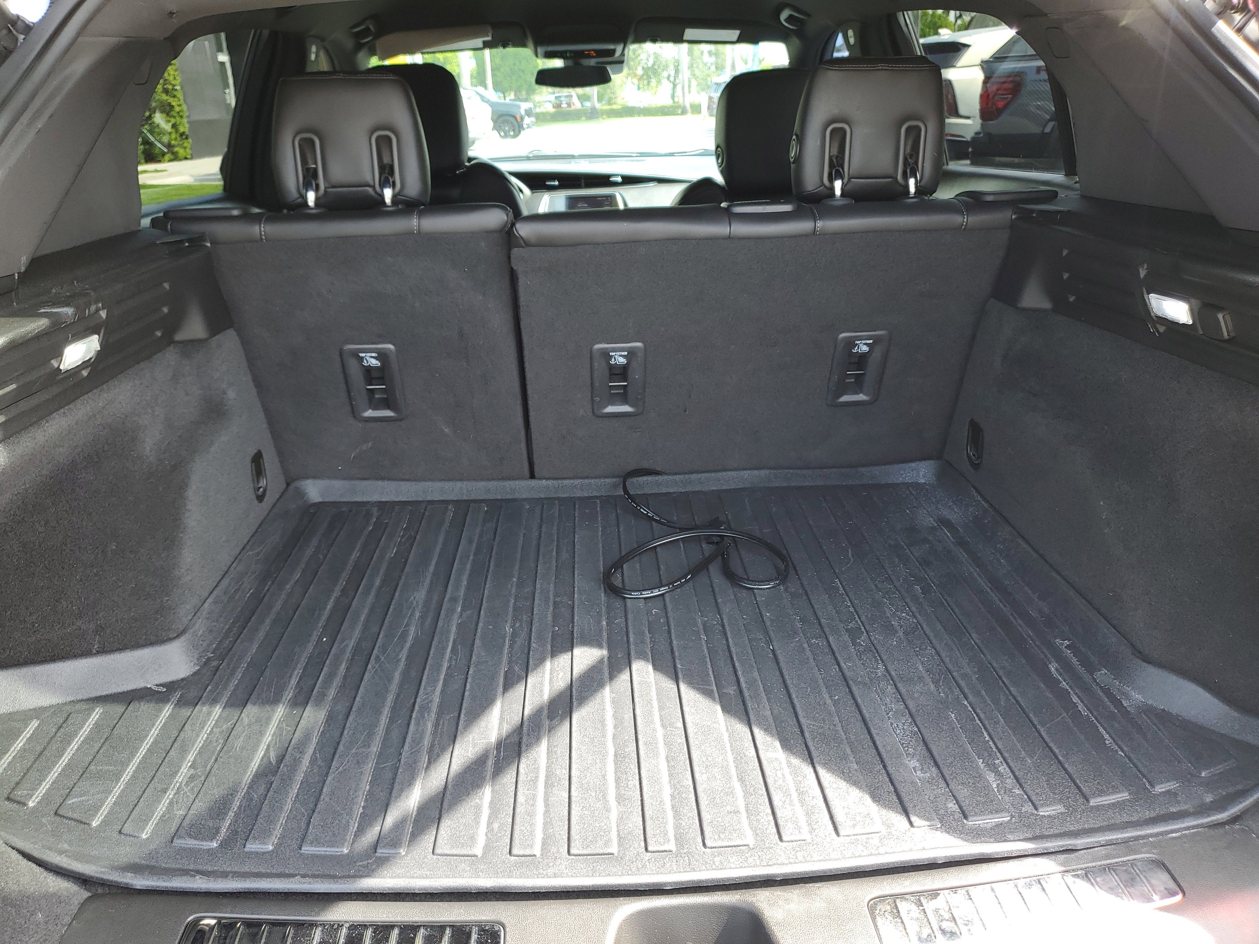 2021 Cadillac XT4 FWD Premium Luxury