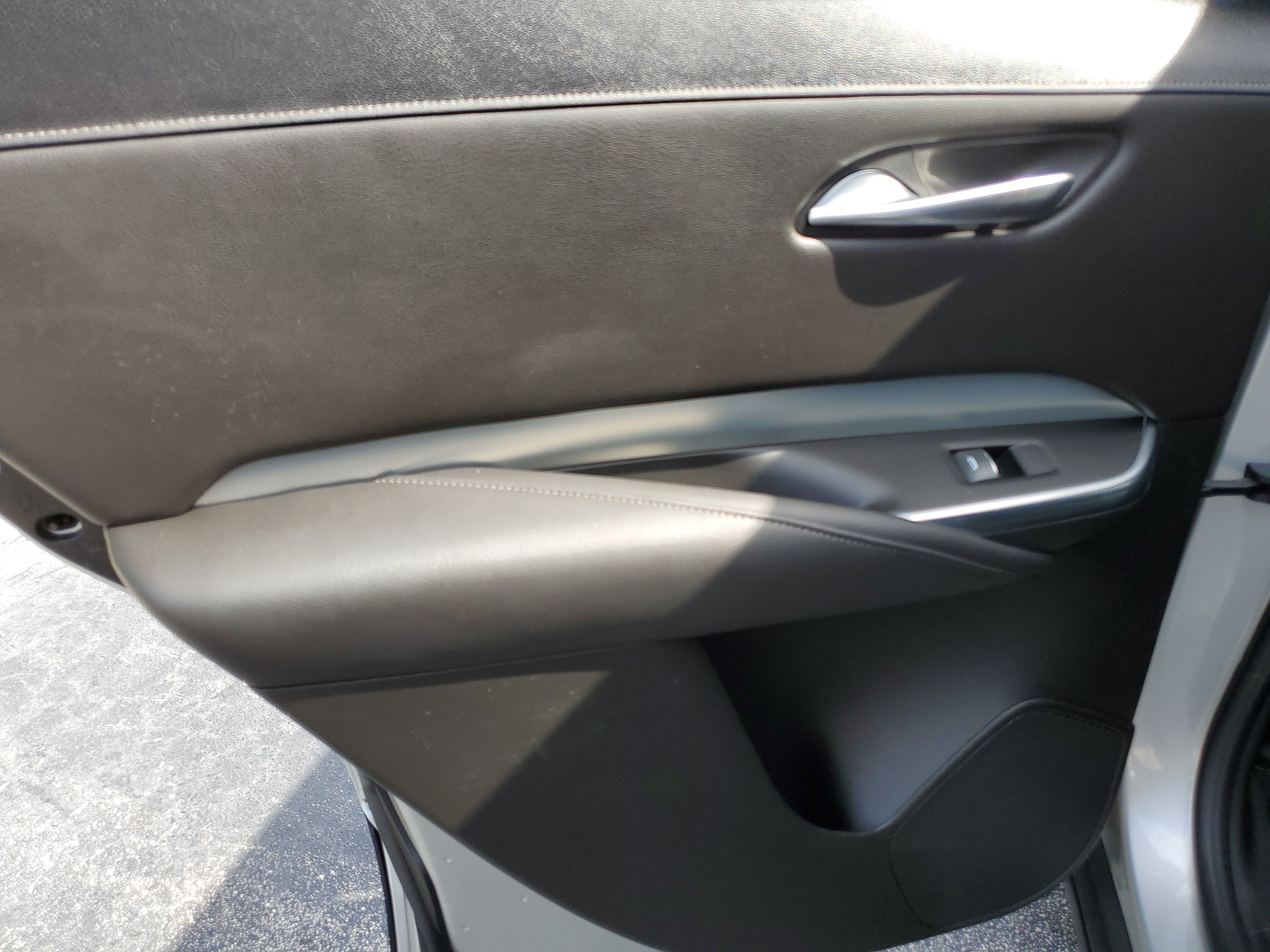 2021 Cadillac XT4 FWD Premium Luxury