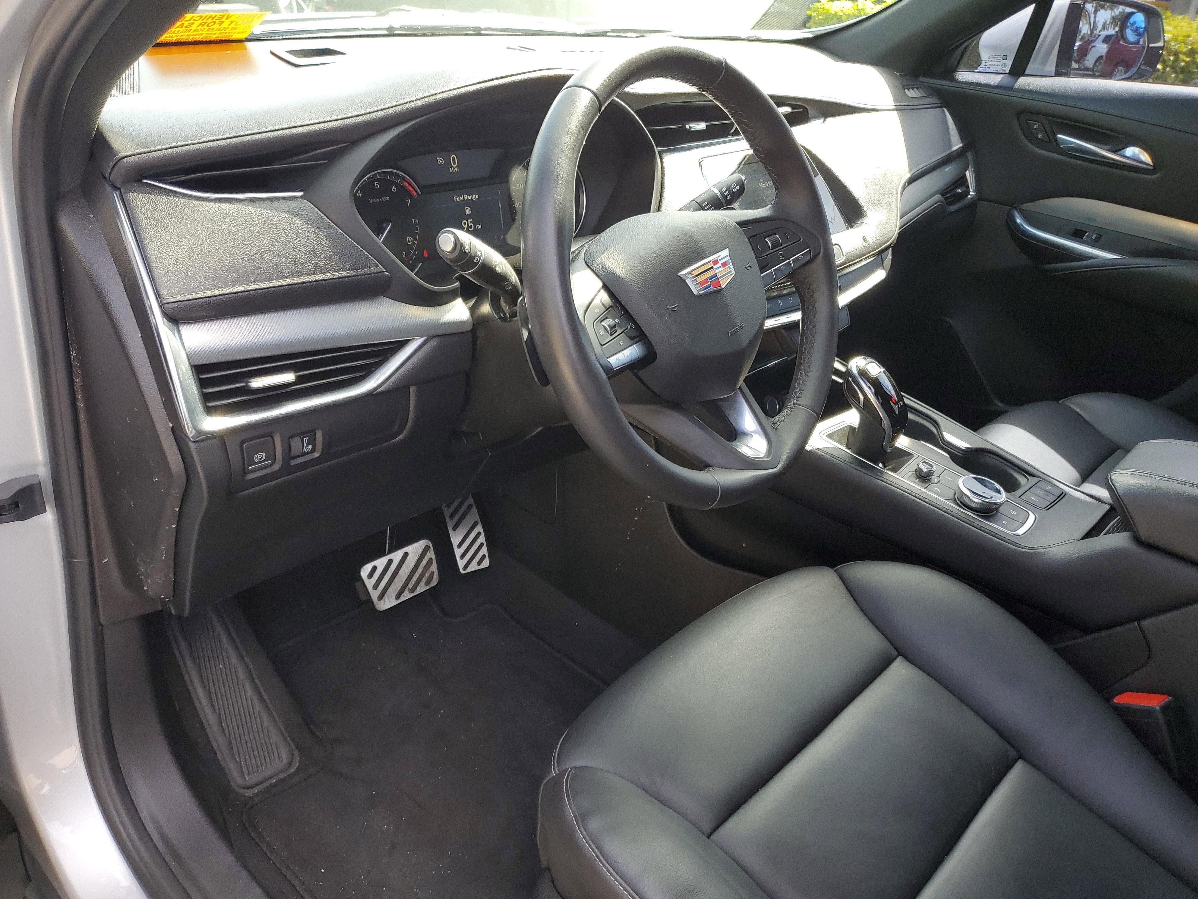 2021 Cadillac XT4 FWD Premium Luxury