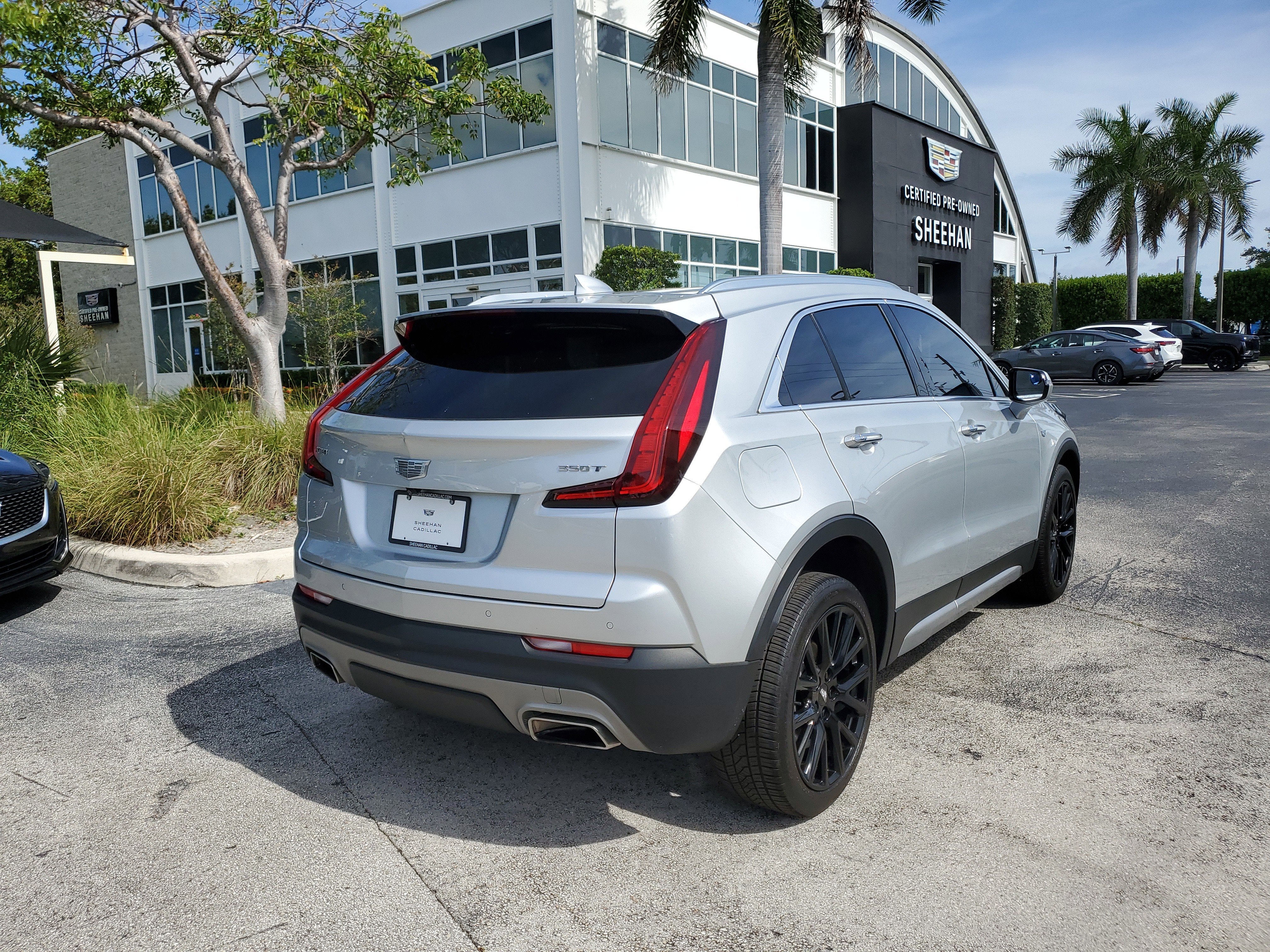 2021 Cadillac XT4 FWD Premium Luxury