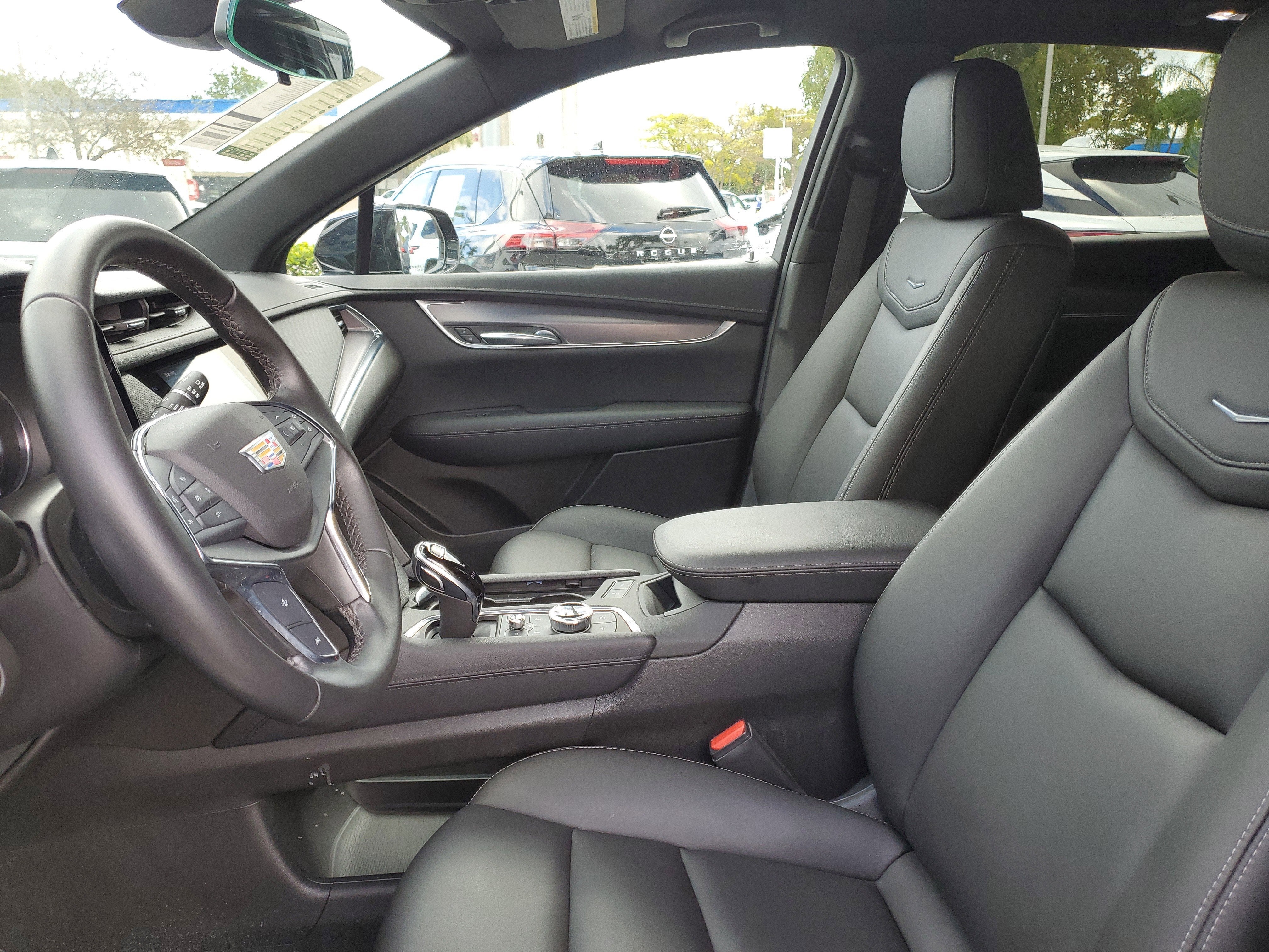 2022 Cadillac XT5 Luxury