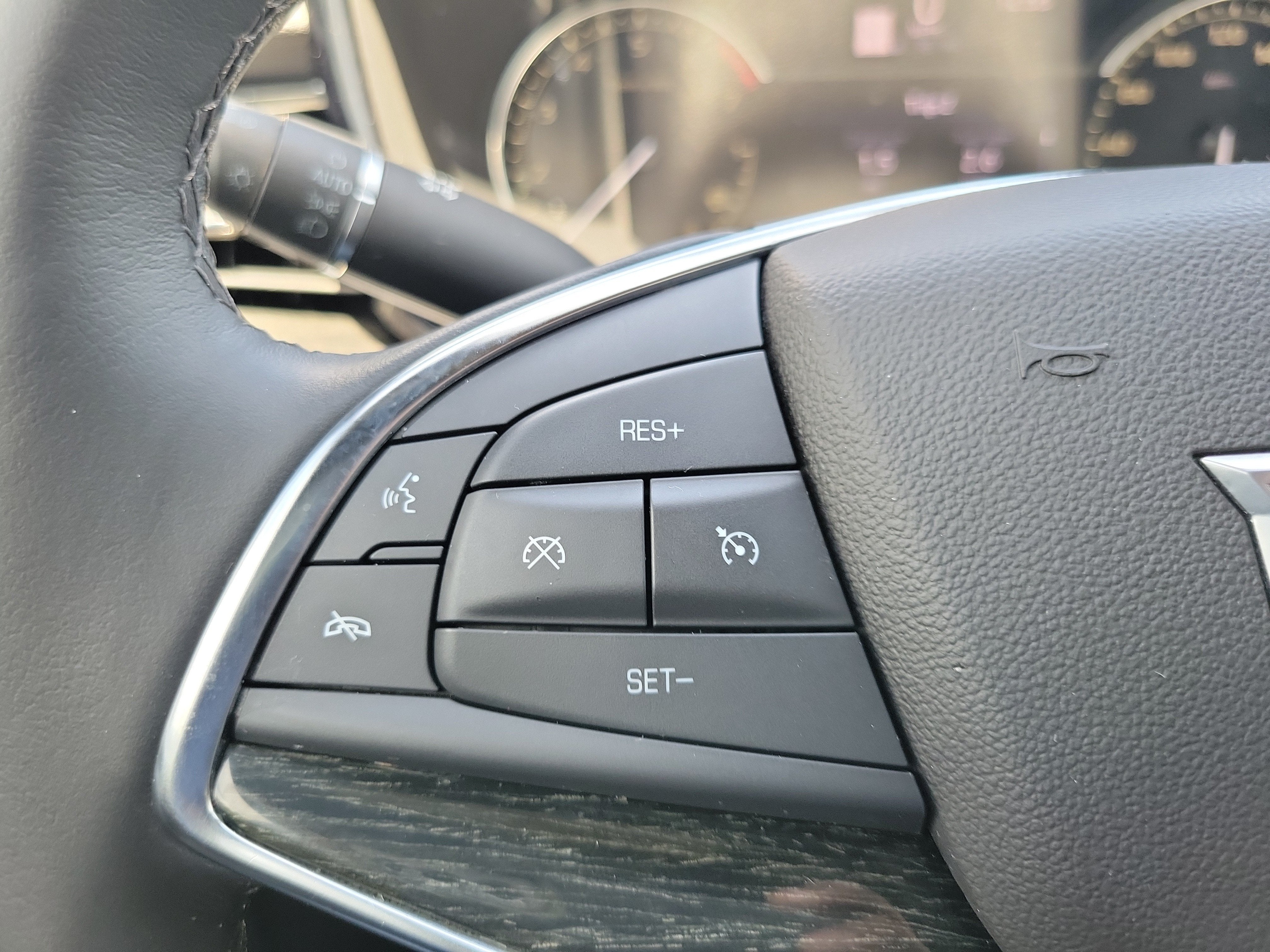 2023 Cadillac XT5 FWD Premium Luxury