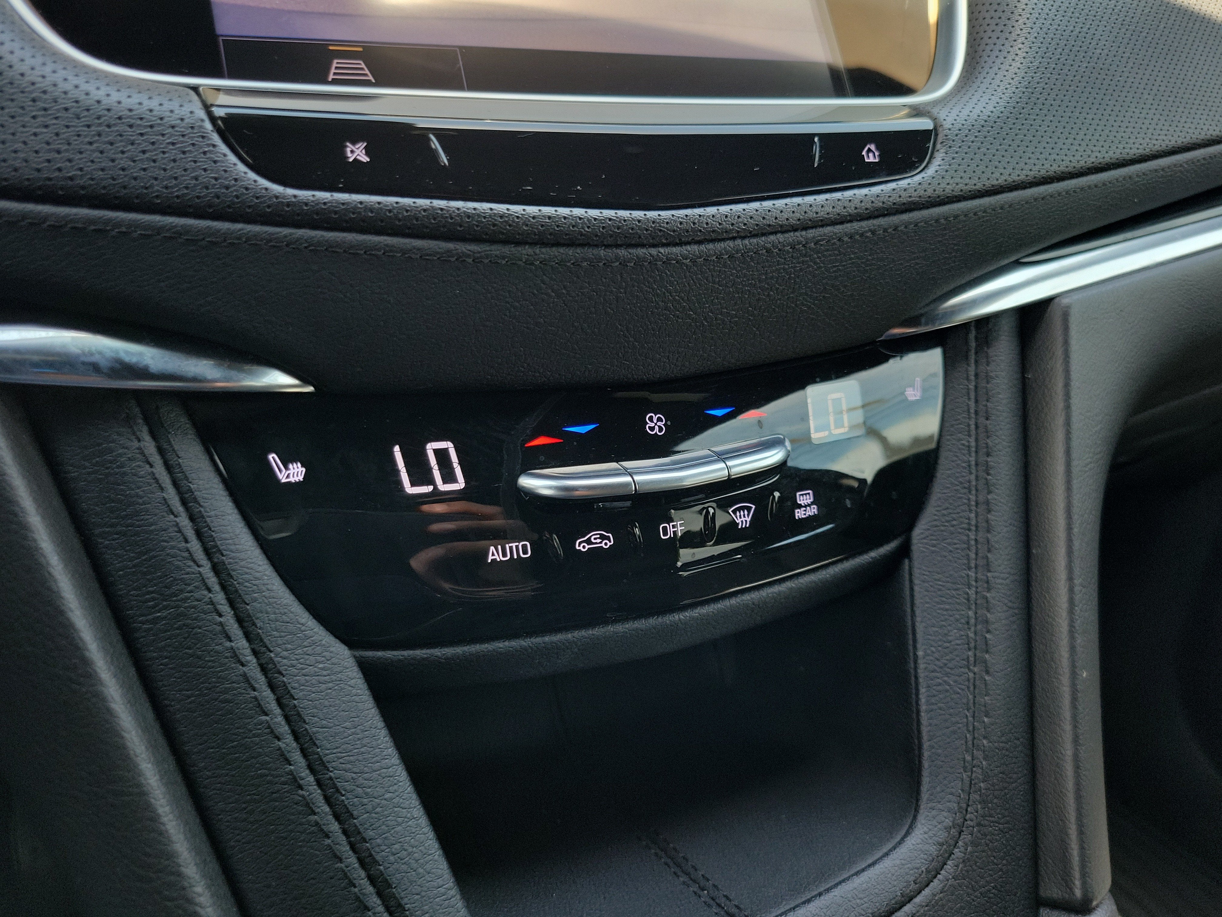 2023 Cadillac XT5 FWD Premium Luxury