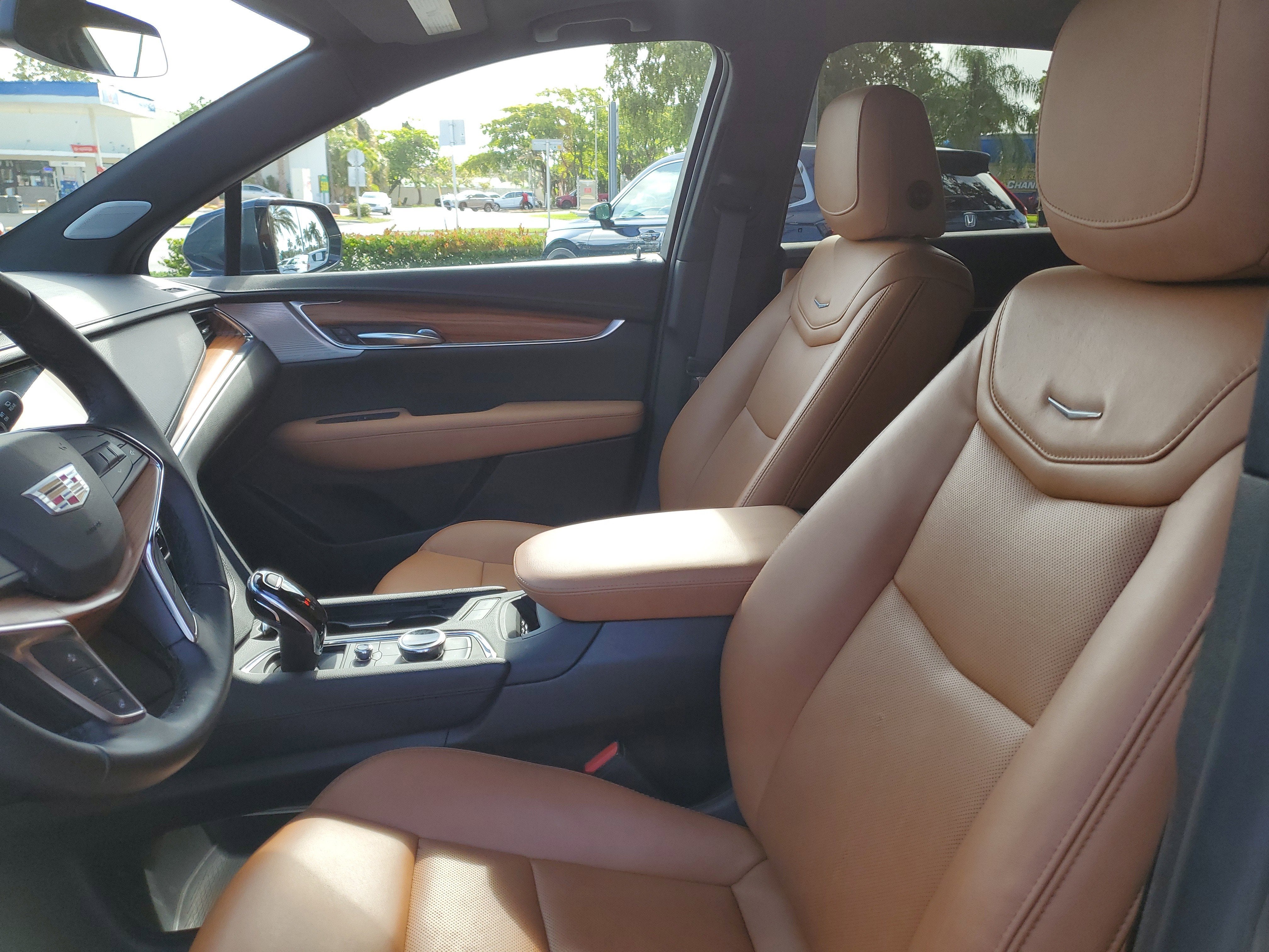 2021 Cadillac XT5 FWD Premium Luxury