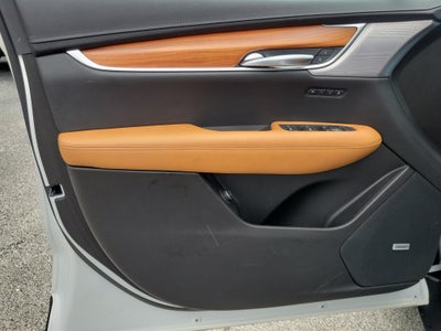 2023 Cadillac XT5 FWD Premium Luxury