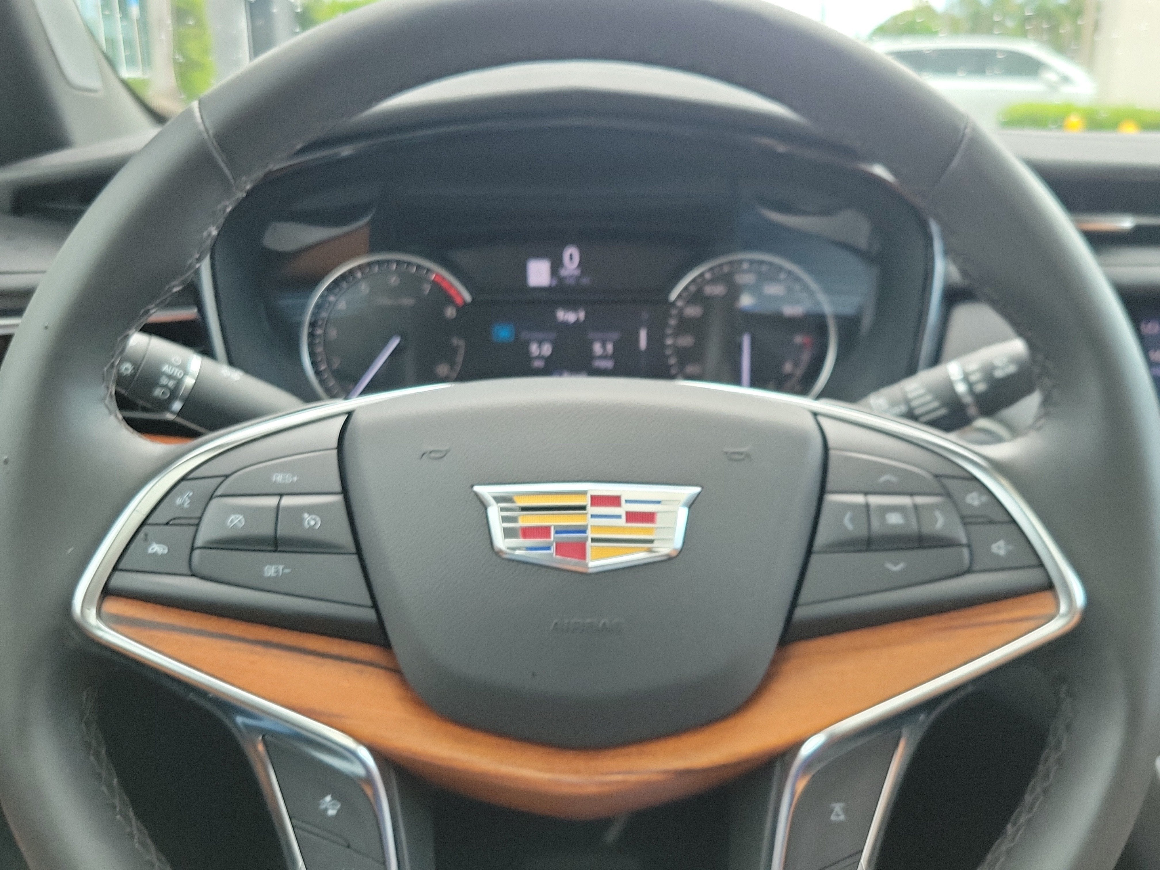 2023 Cadillac XT5 FWD Premium Luxury