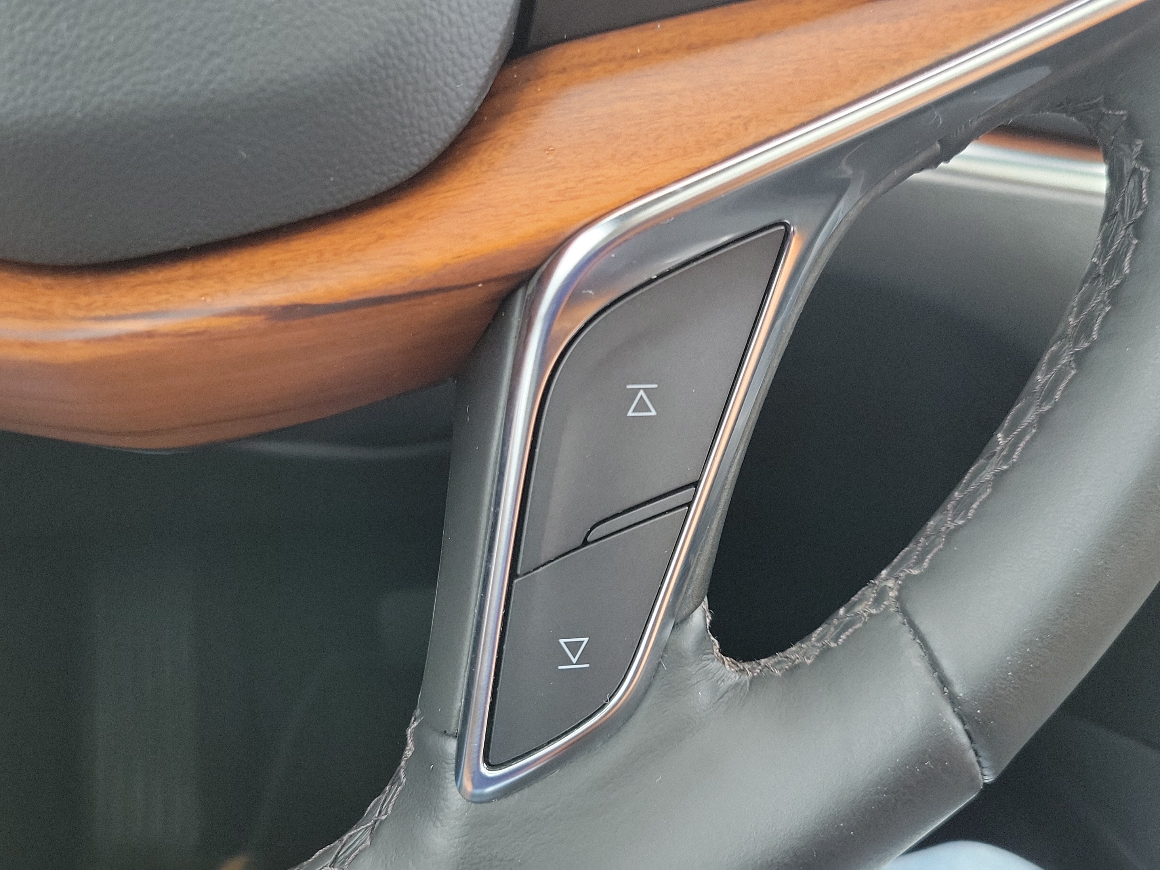 2023 Cadillac XT5 FWD Premium Luxury