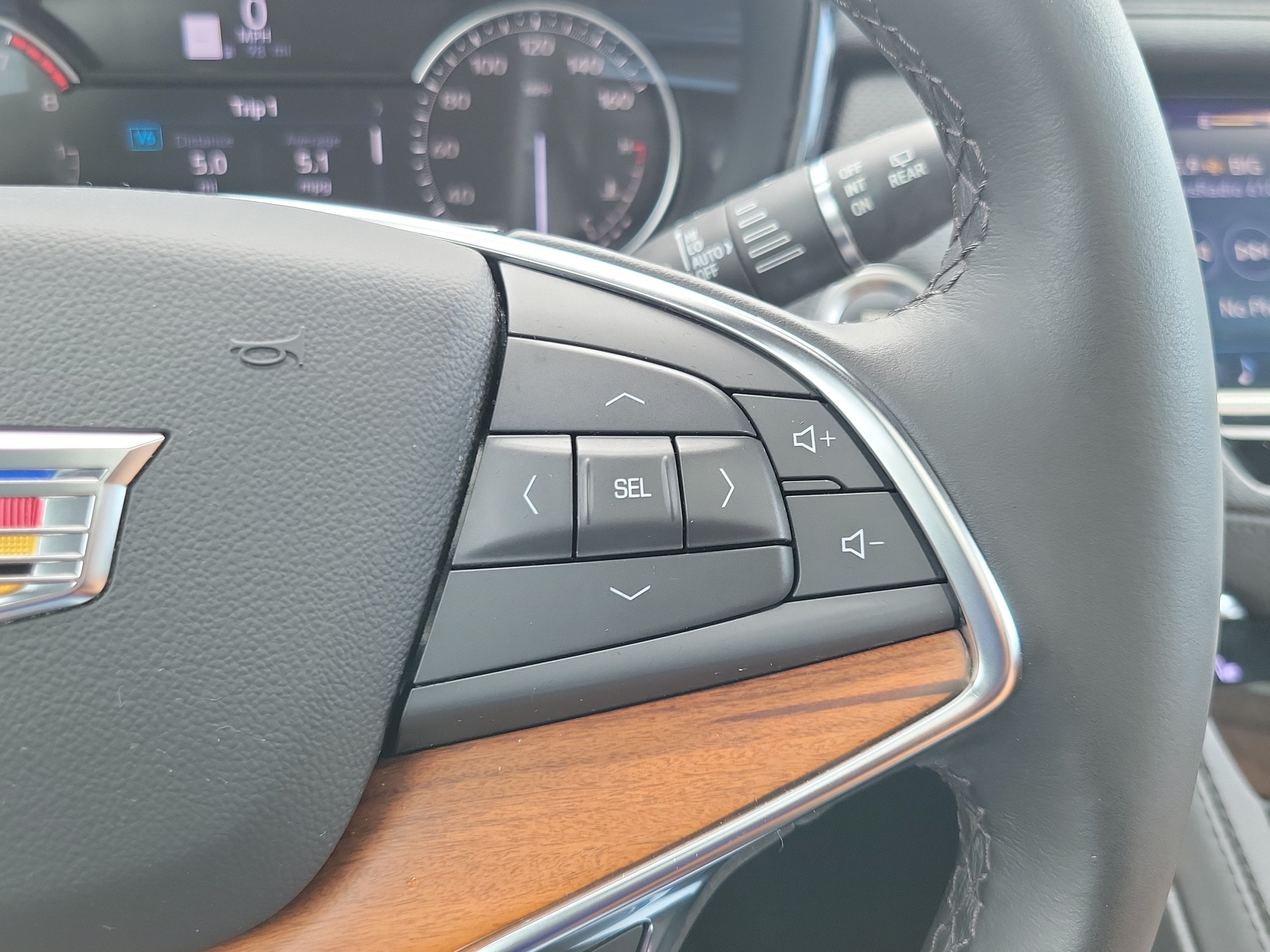 2023 Cadillac XT5 FWD Premium Luxury
