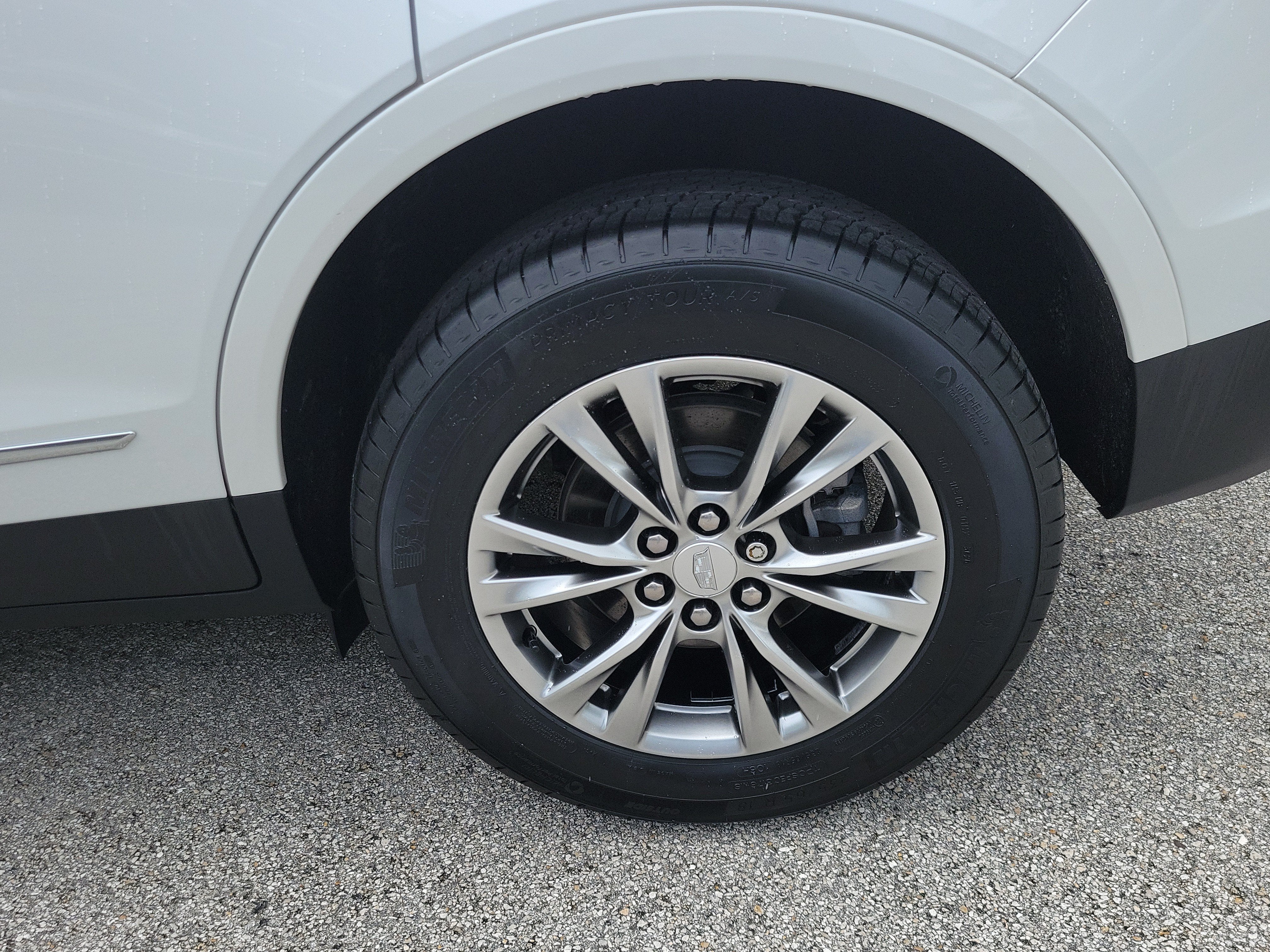 2023 Cadillac XT5 FWD Premium Luxury