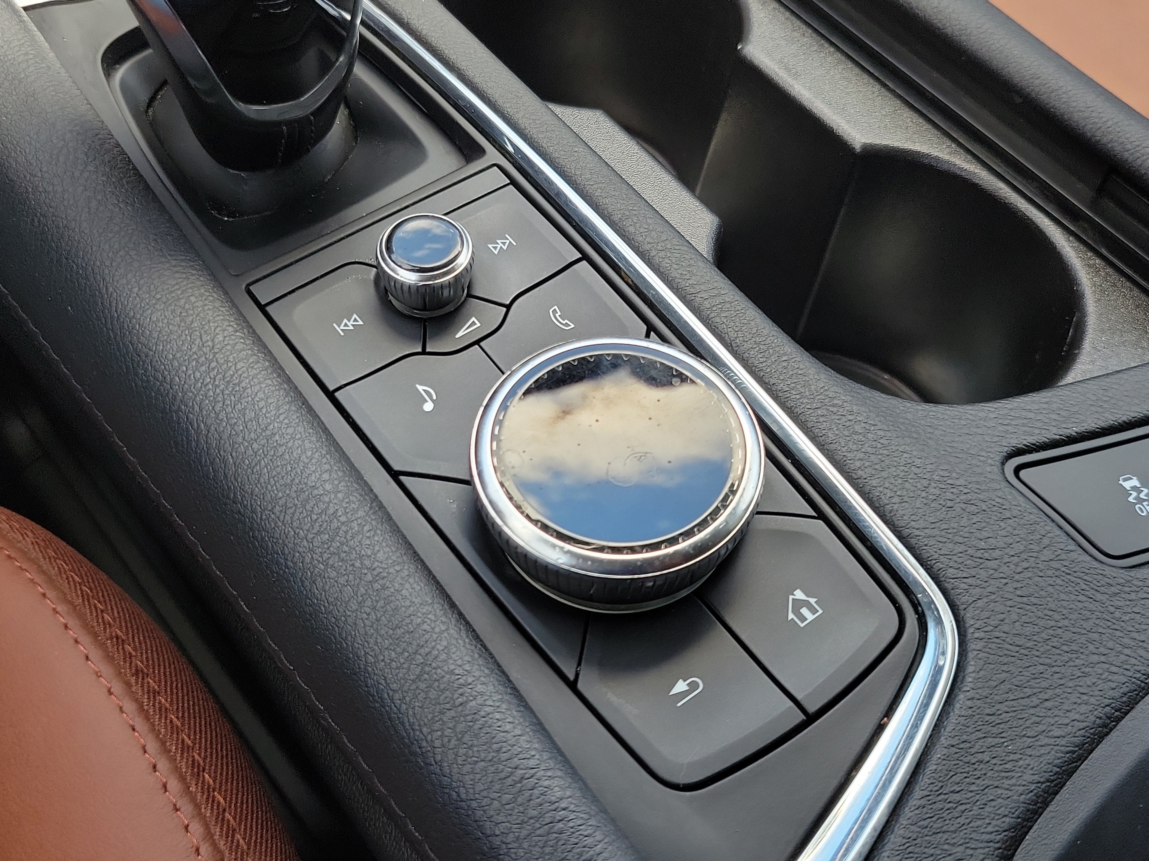 2022 Cadillac XT5 FWD Premium Luxury
