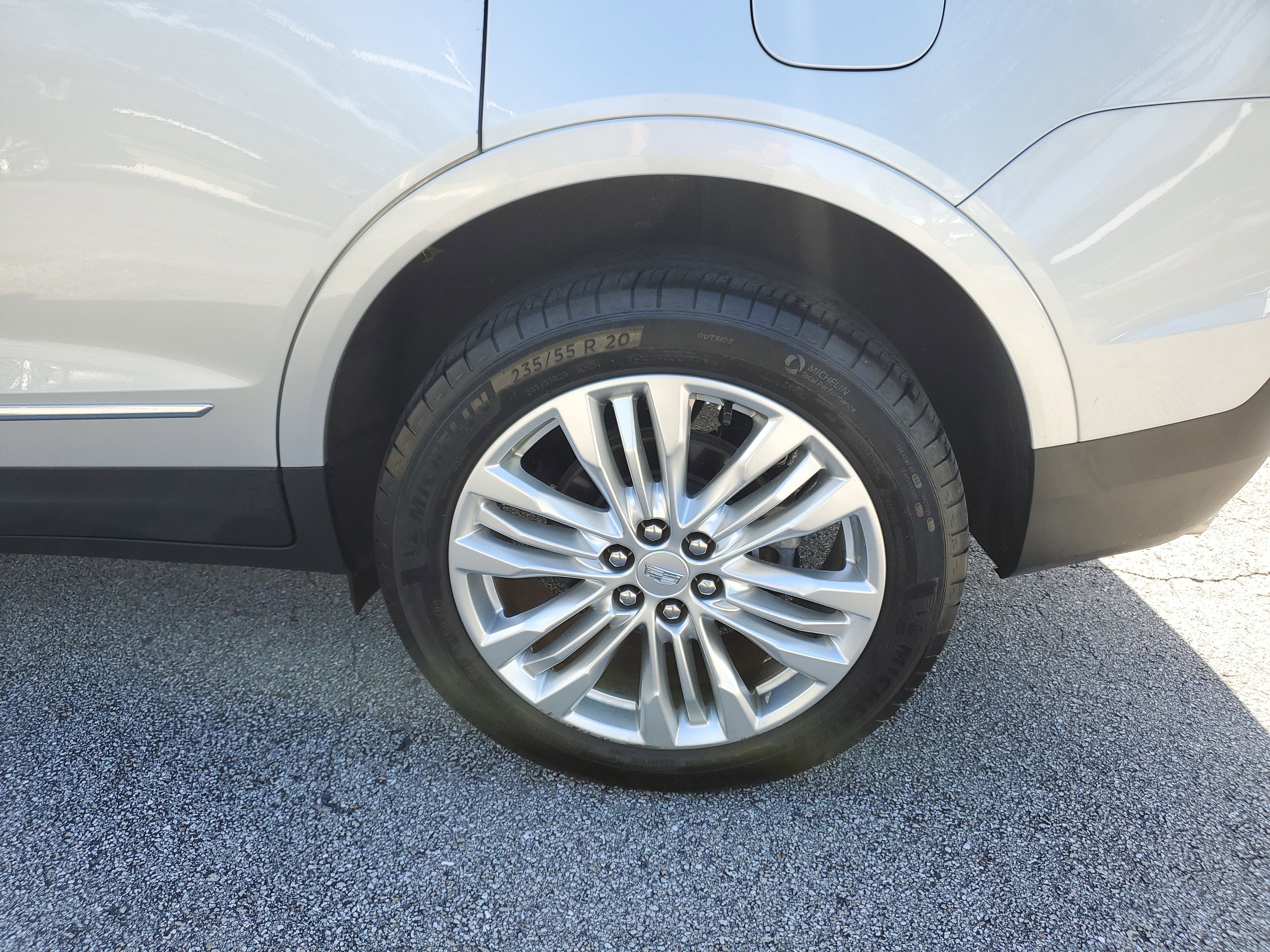 2019 Cadillac XT5 Premium Luxury FWD