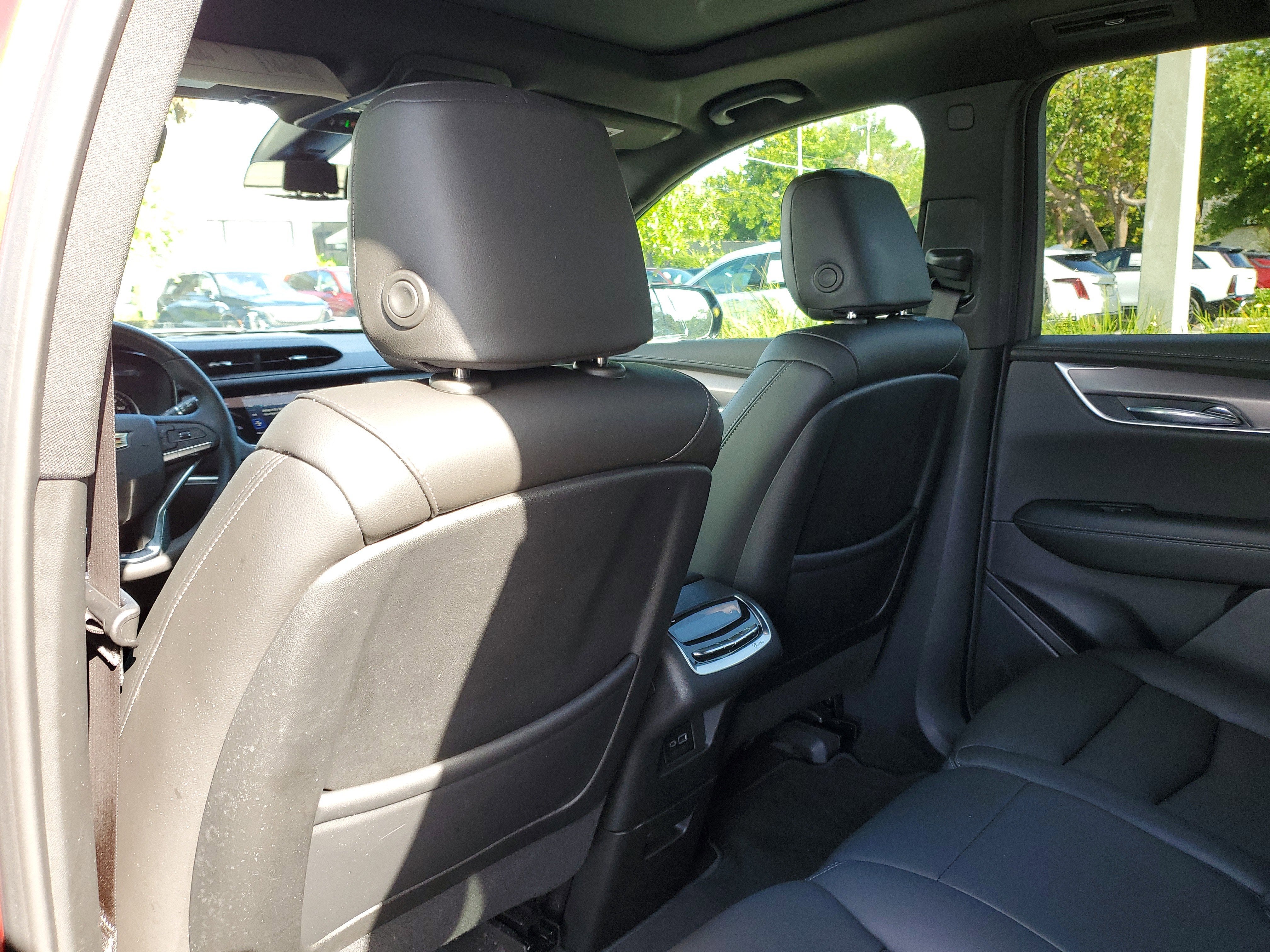 2024 Cadillac XT6 Luxury