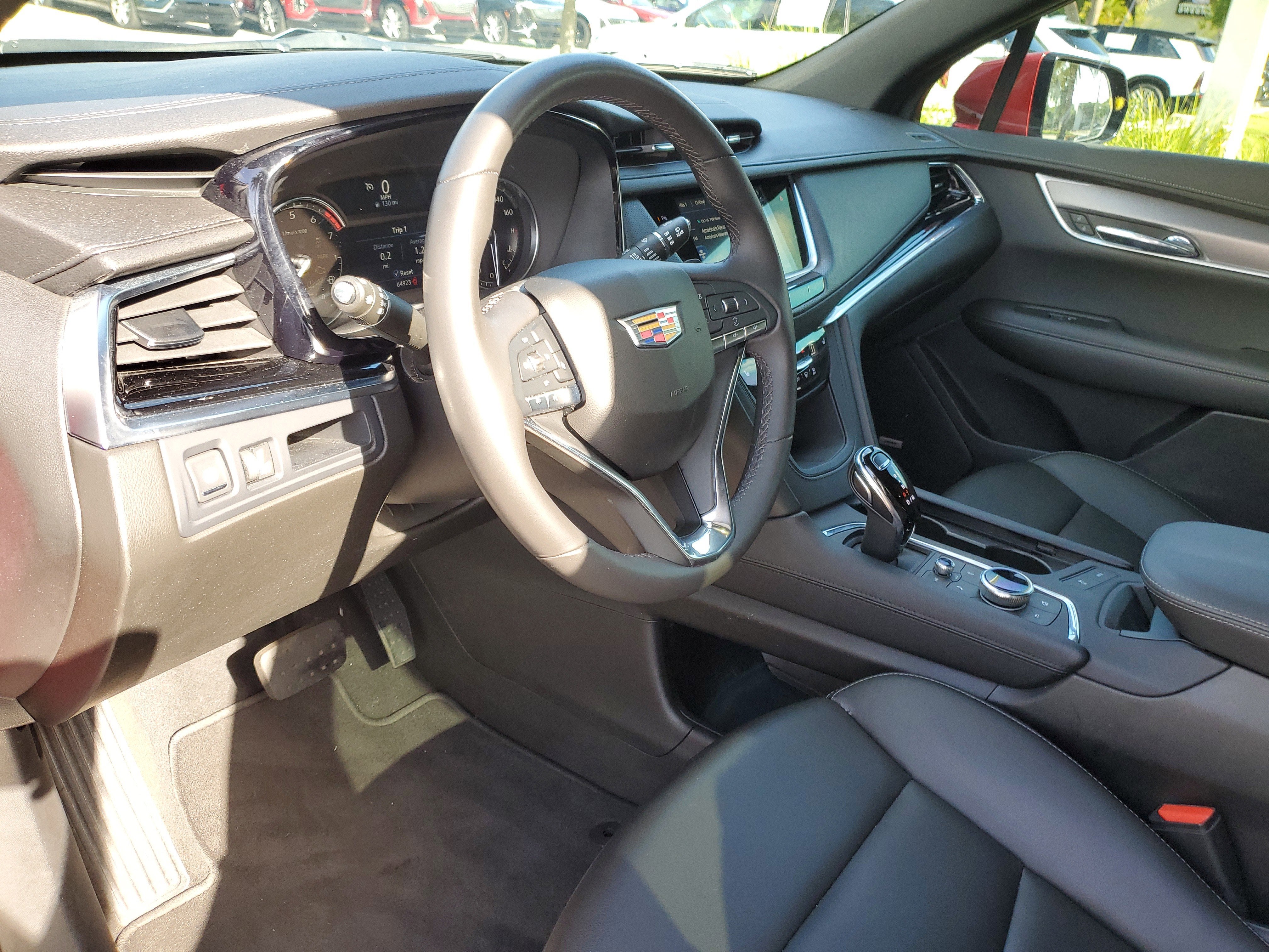 2024 Cadillac XT6 Luxury