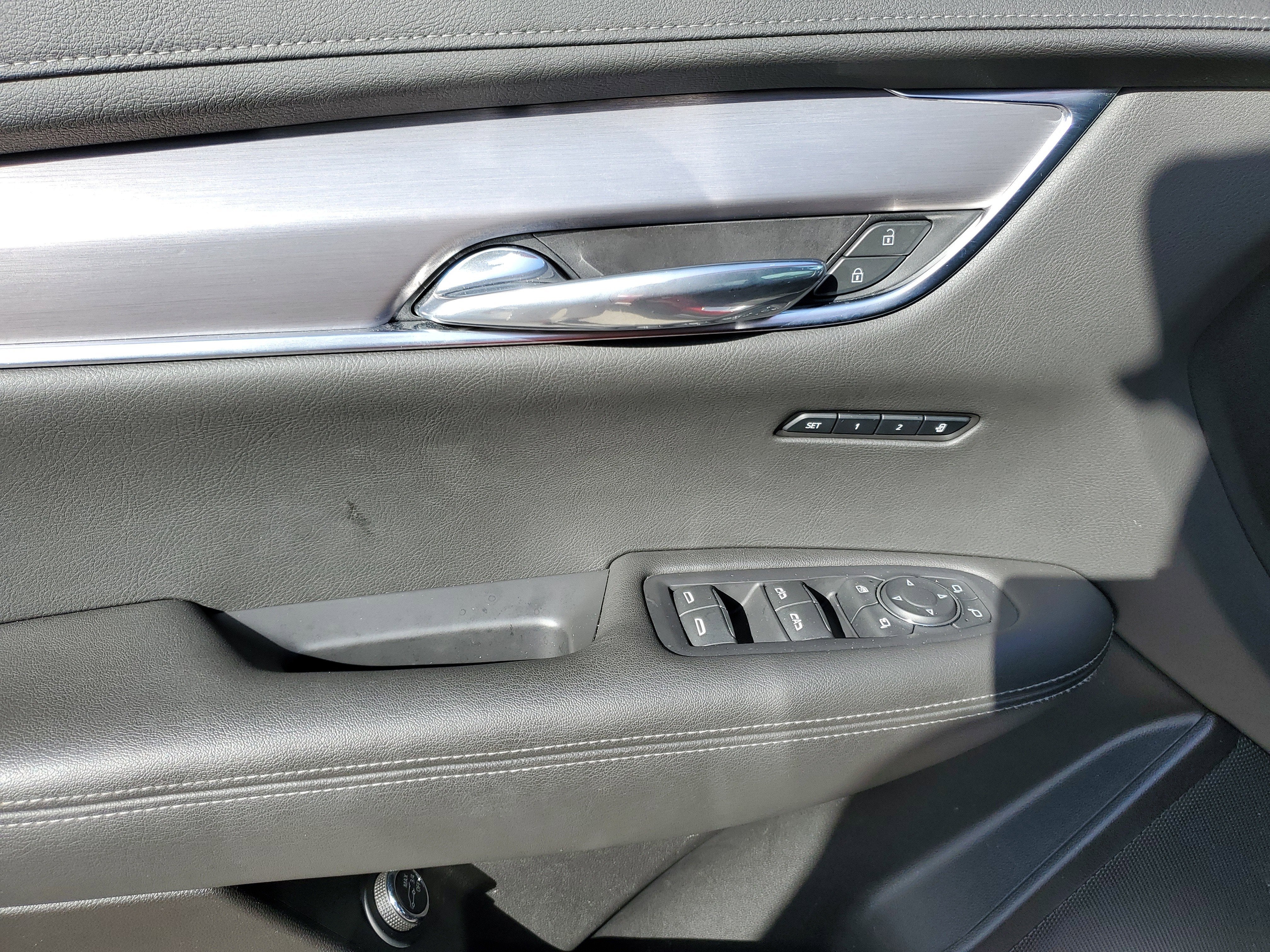 2024 Cadillac XT6 Luxury