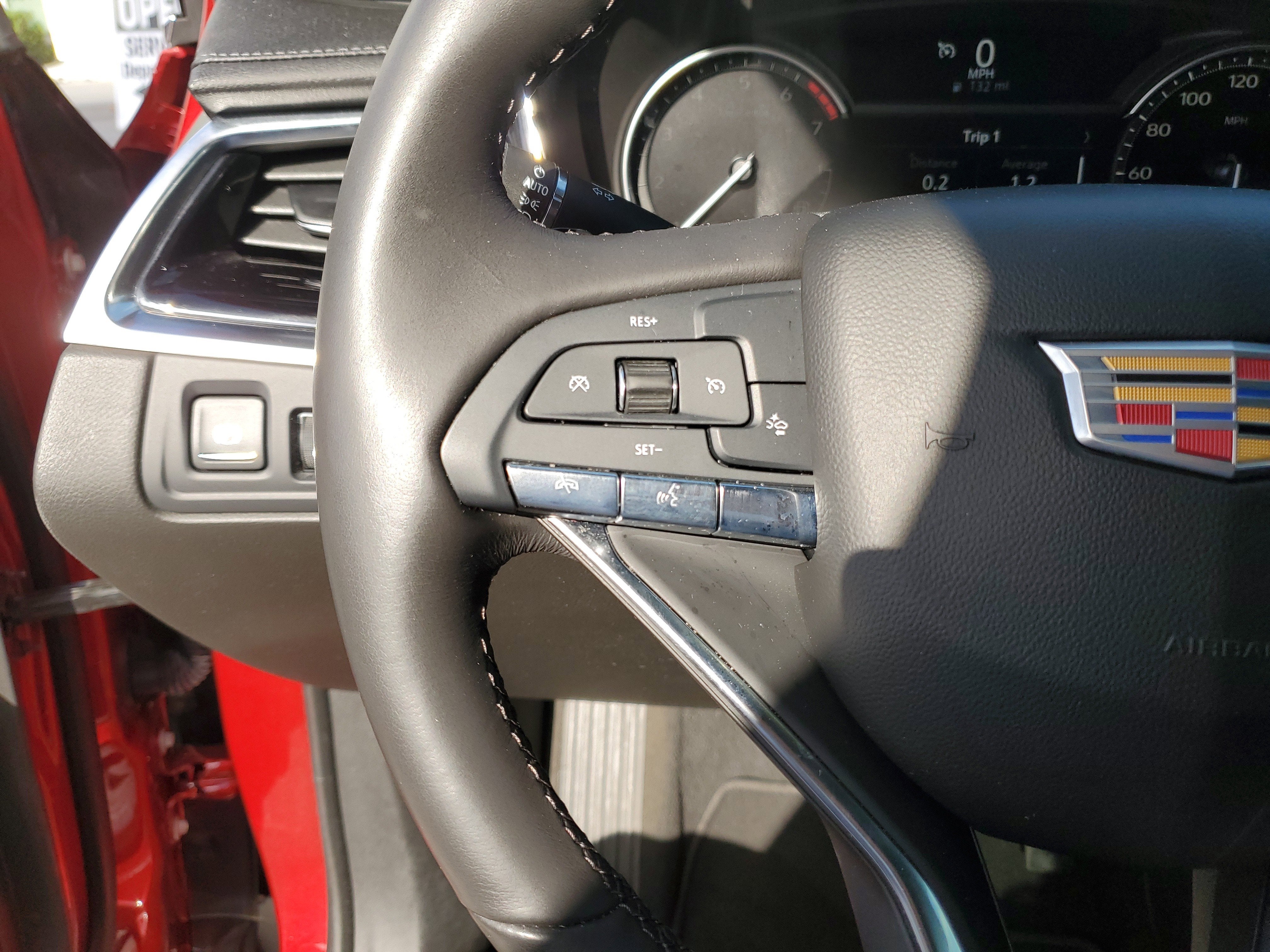2024 Cadillac XT6 Luxury