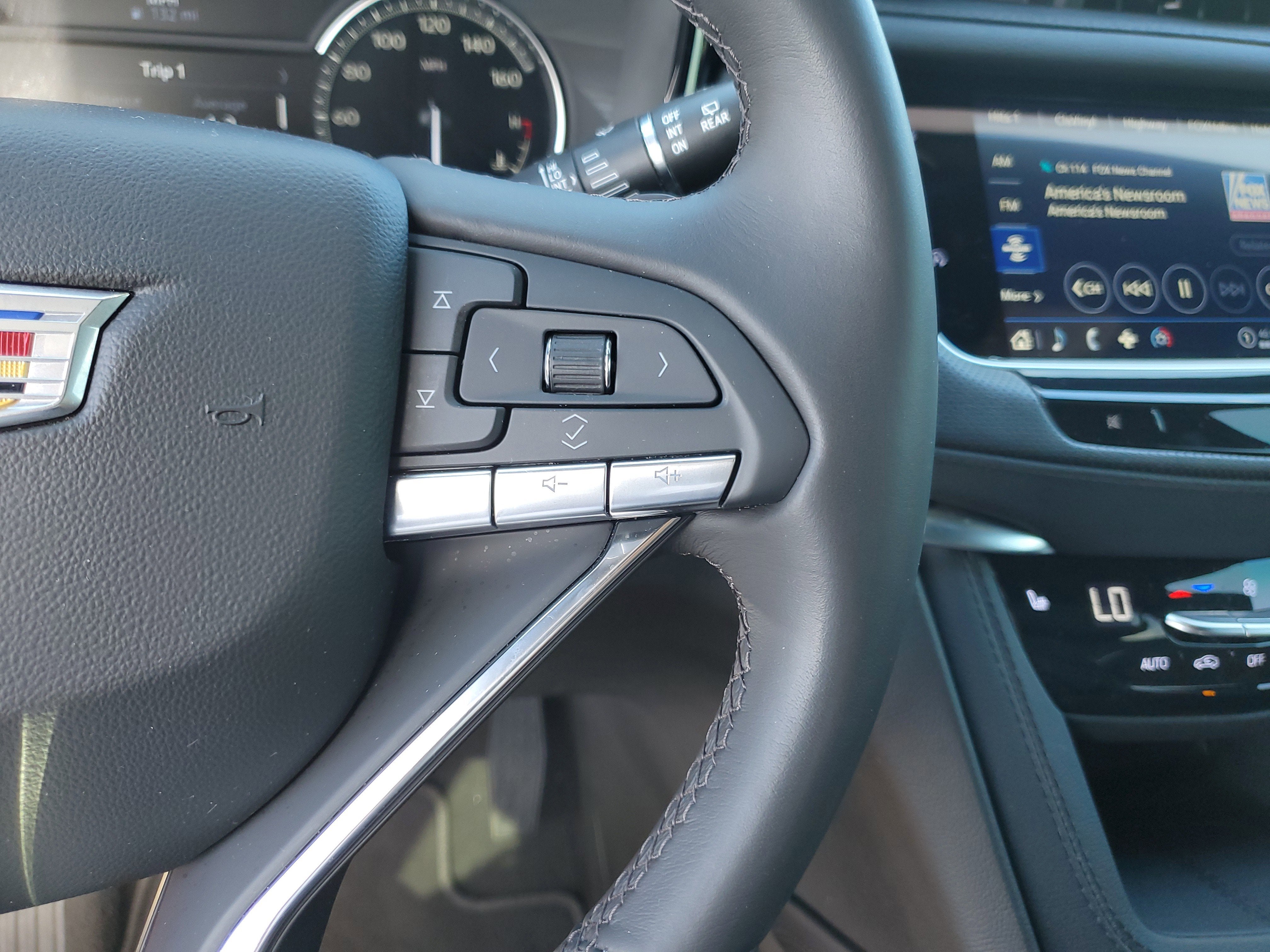 2024 Cadillac XT6 Luxury