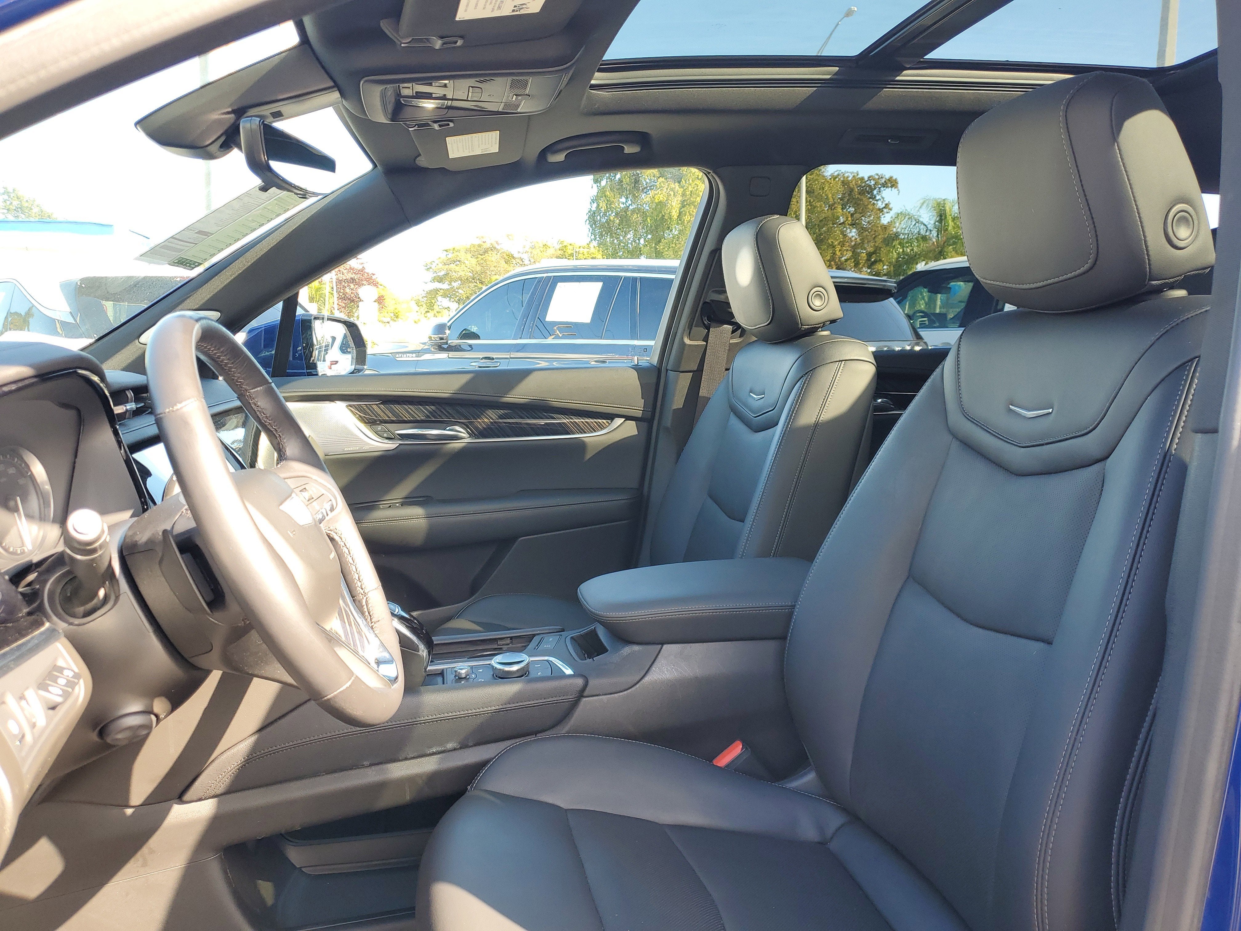 2023 Cadillac XT6 Premium Luxury