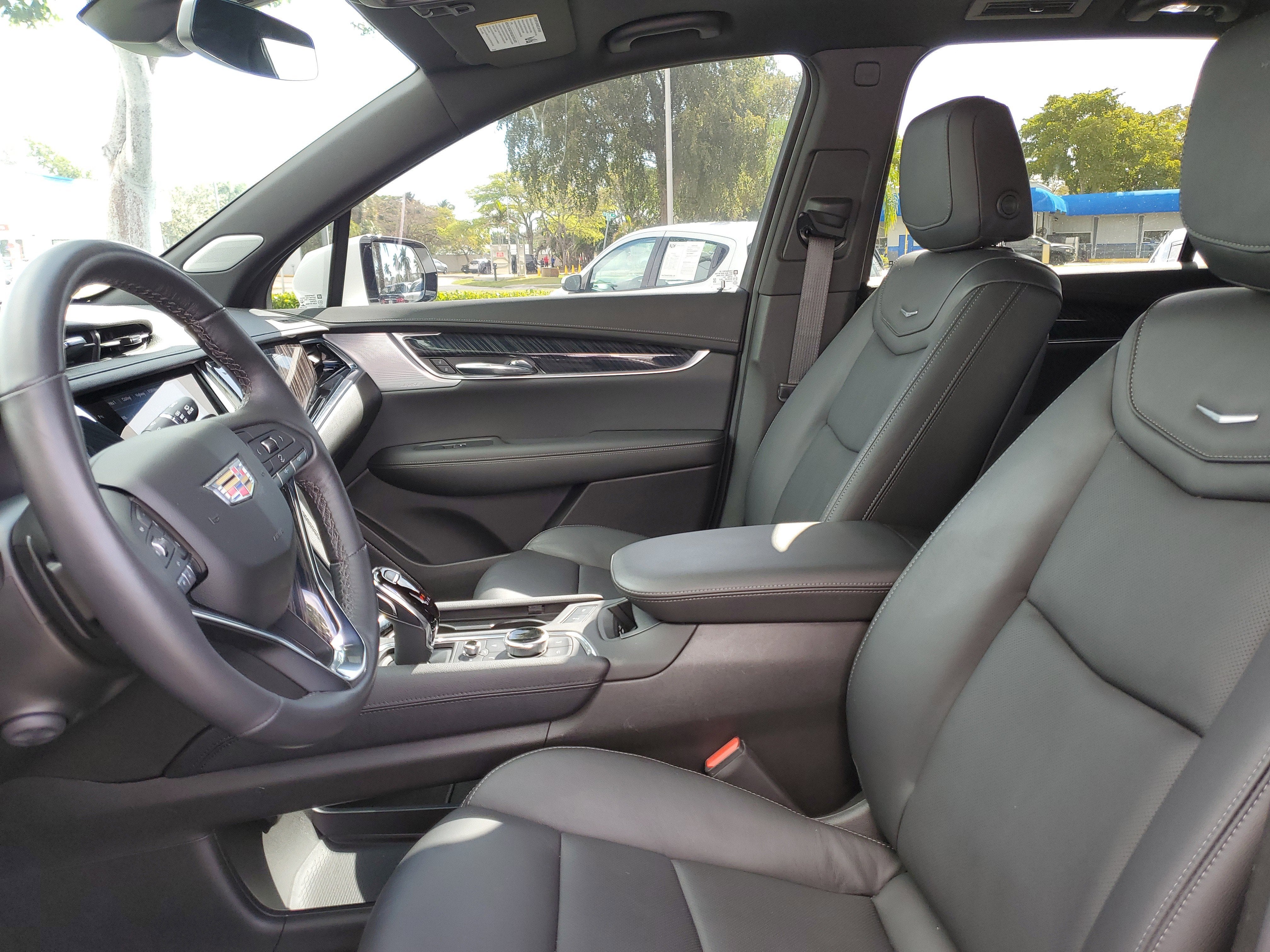 2023 Cadillac XT6 Premium Luxury