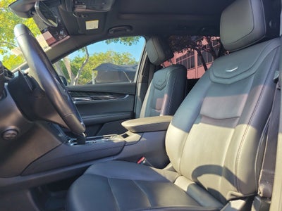 2023 Cadillac XT6 Premium Luxury