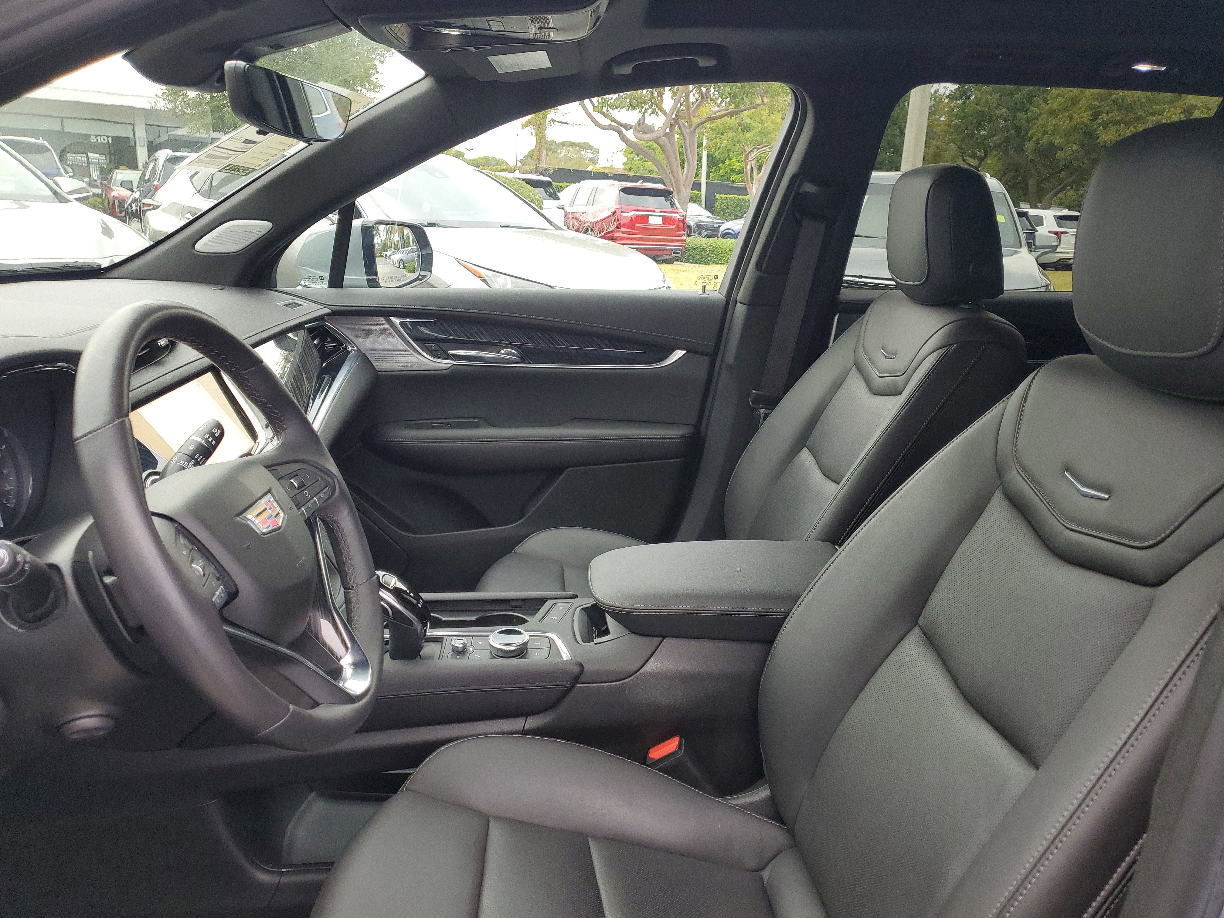 2023 Cadillac XT6 Premium Luxury