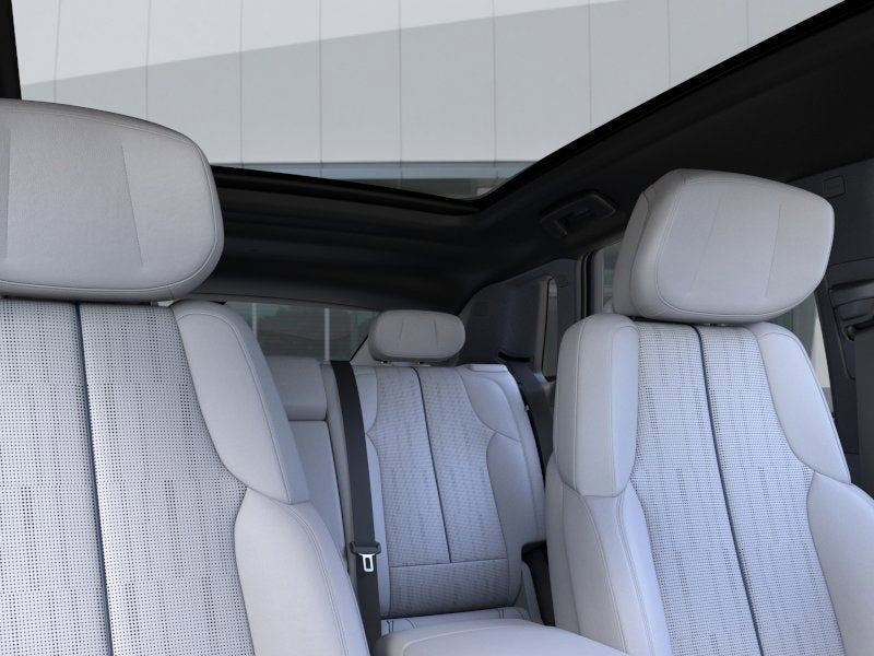 2025 Cadillac LYRIQ Luxury 1