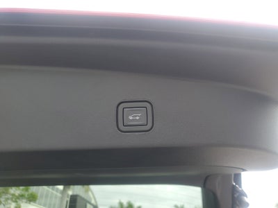 2024 Cadillac LYRIQ Luxury 2