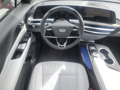 2024 Cadillac LYRIQ Luxury 2