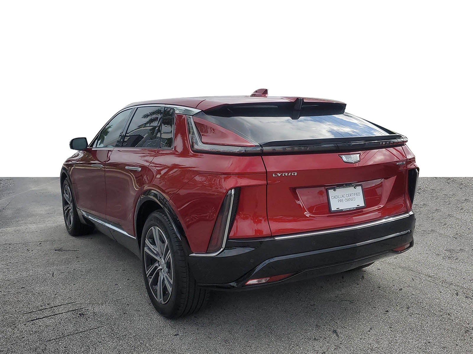 2024 Cadillac LYRIQ Luxury 2