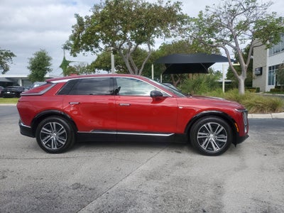 2024 Cadillac LYRIQ Luxury 2